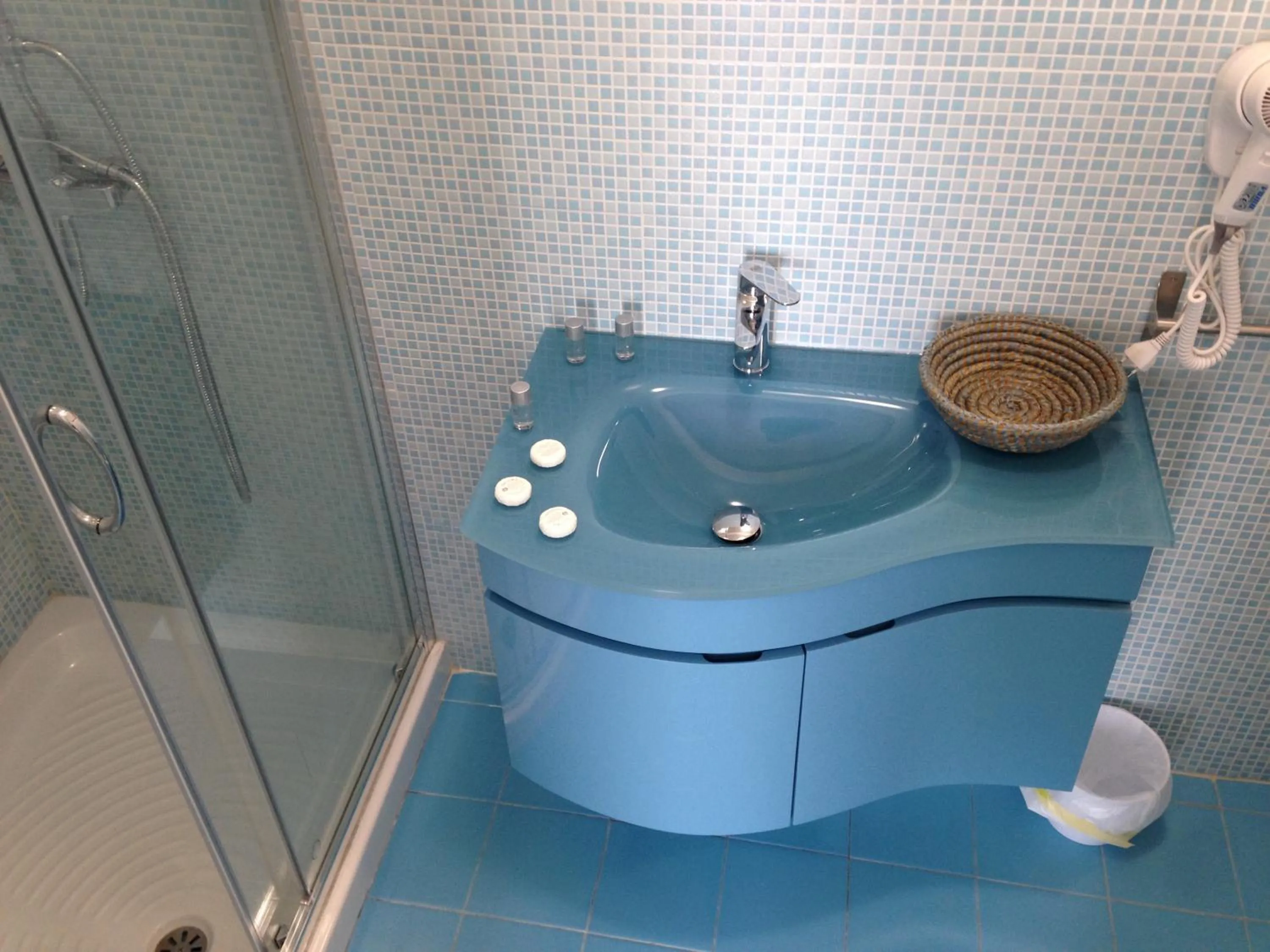 Bathroom in Palace Blu Mare
