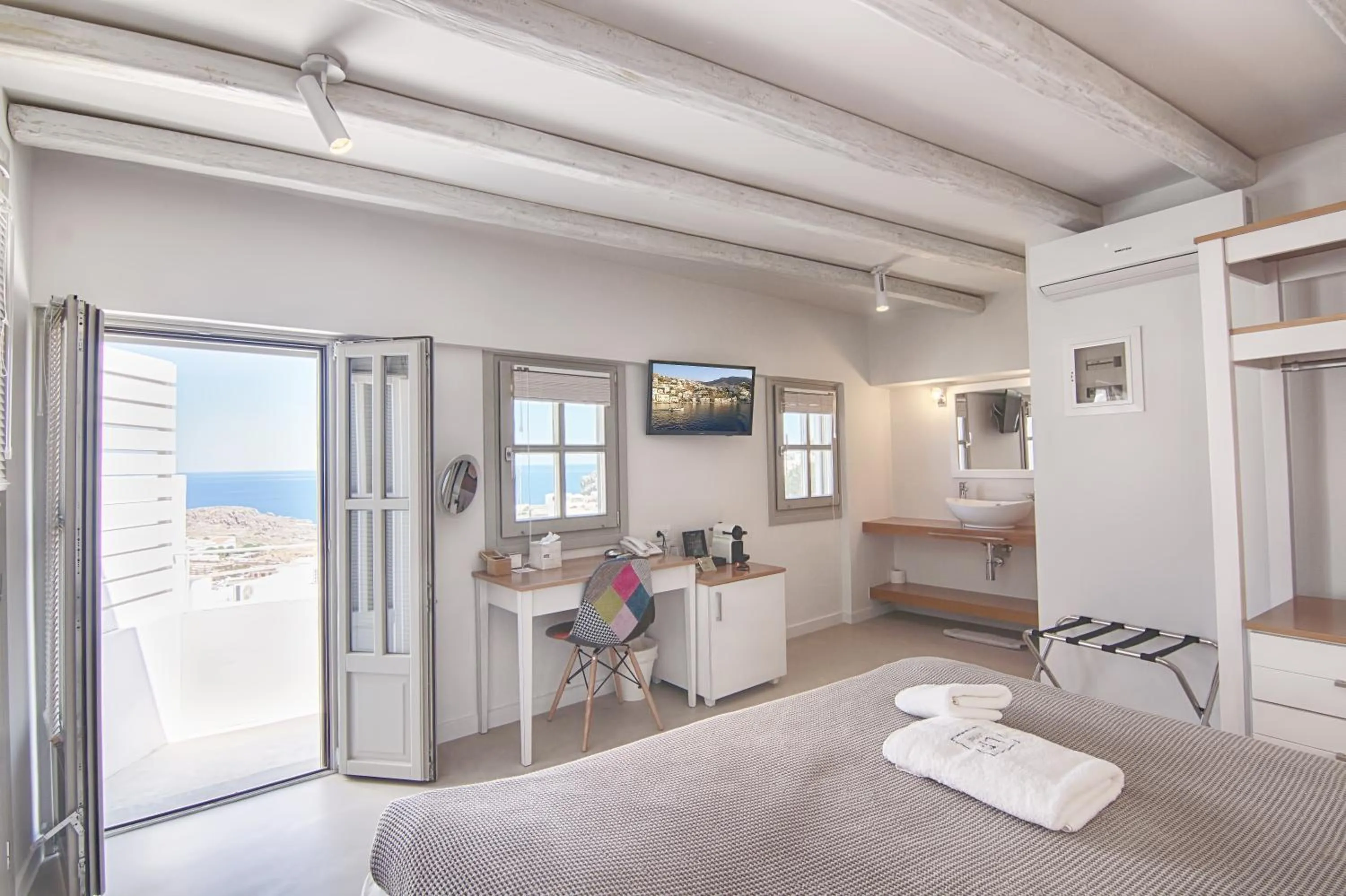 Bed in Lindos Comfy Suites