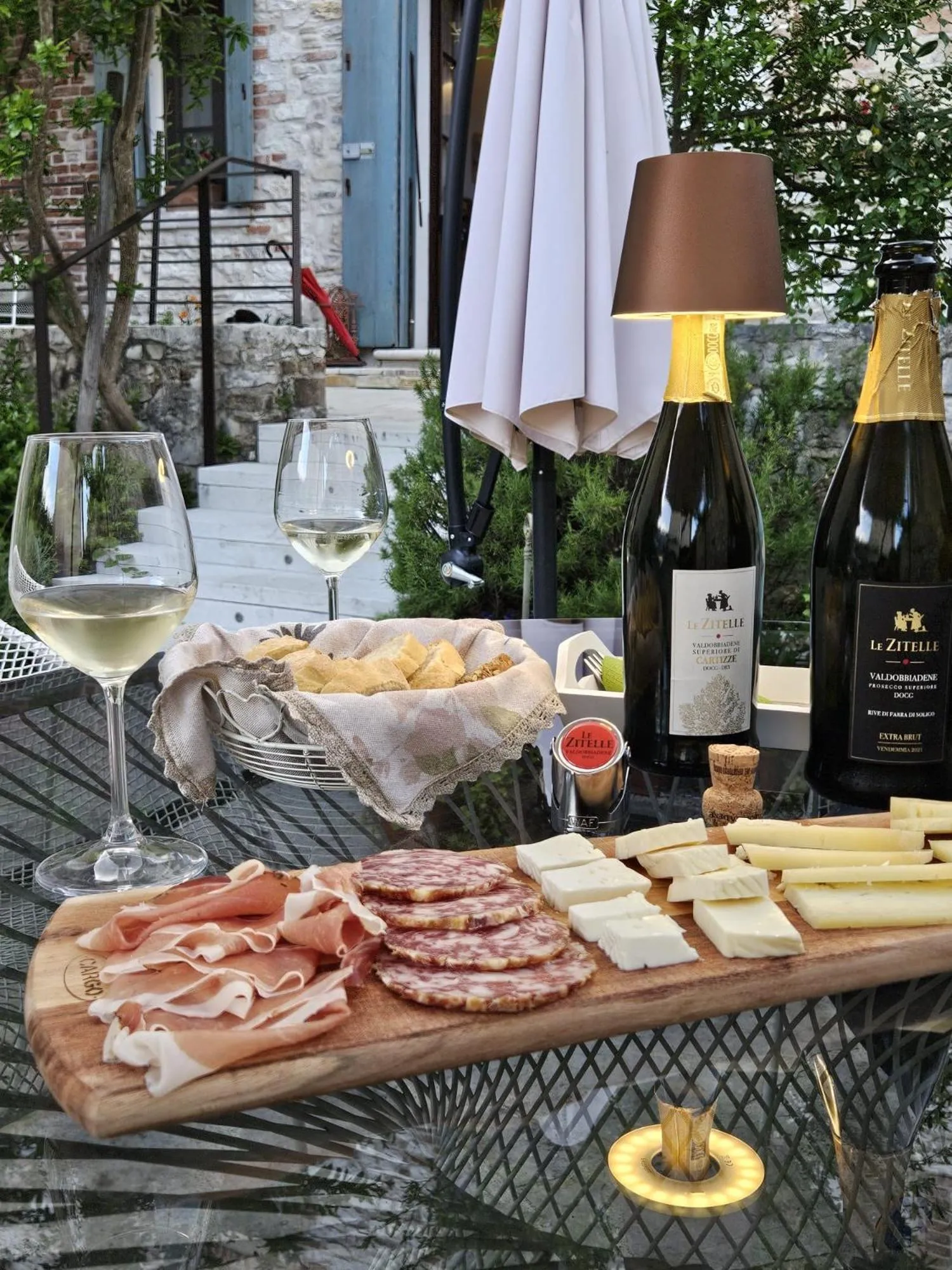 Lounge or bar in Le Zitelle di Ron