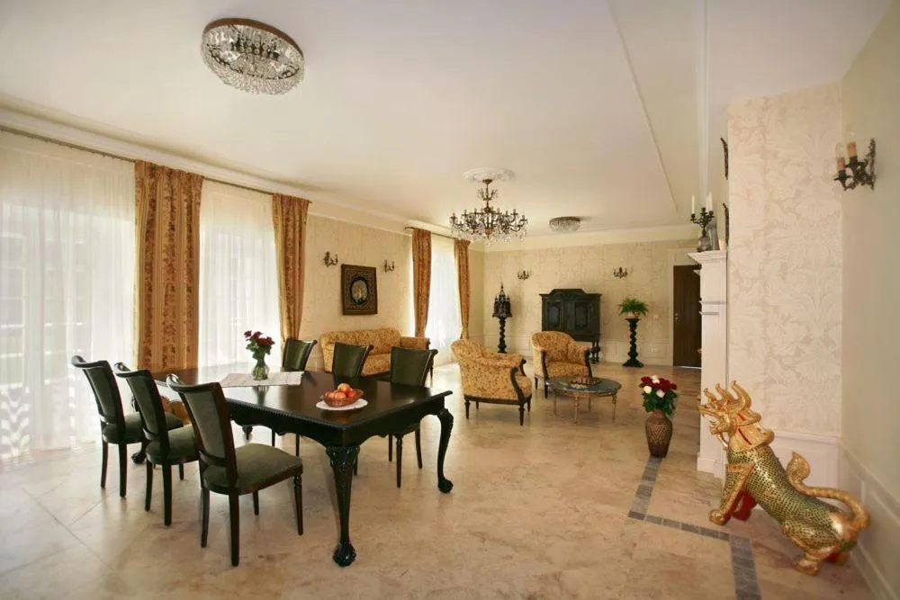 Communal lounge/ TV room in Farma Many B&B, noclegi Suntago & DeepSpot