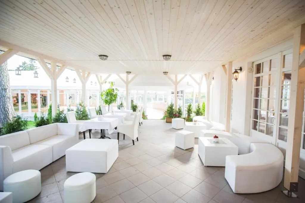 Garden in Farma Many B&B, noclegi Suntago & DeepSpot