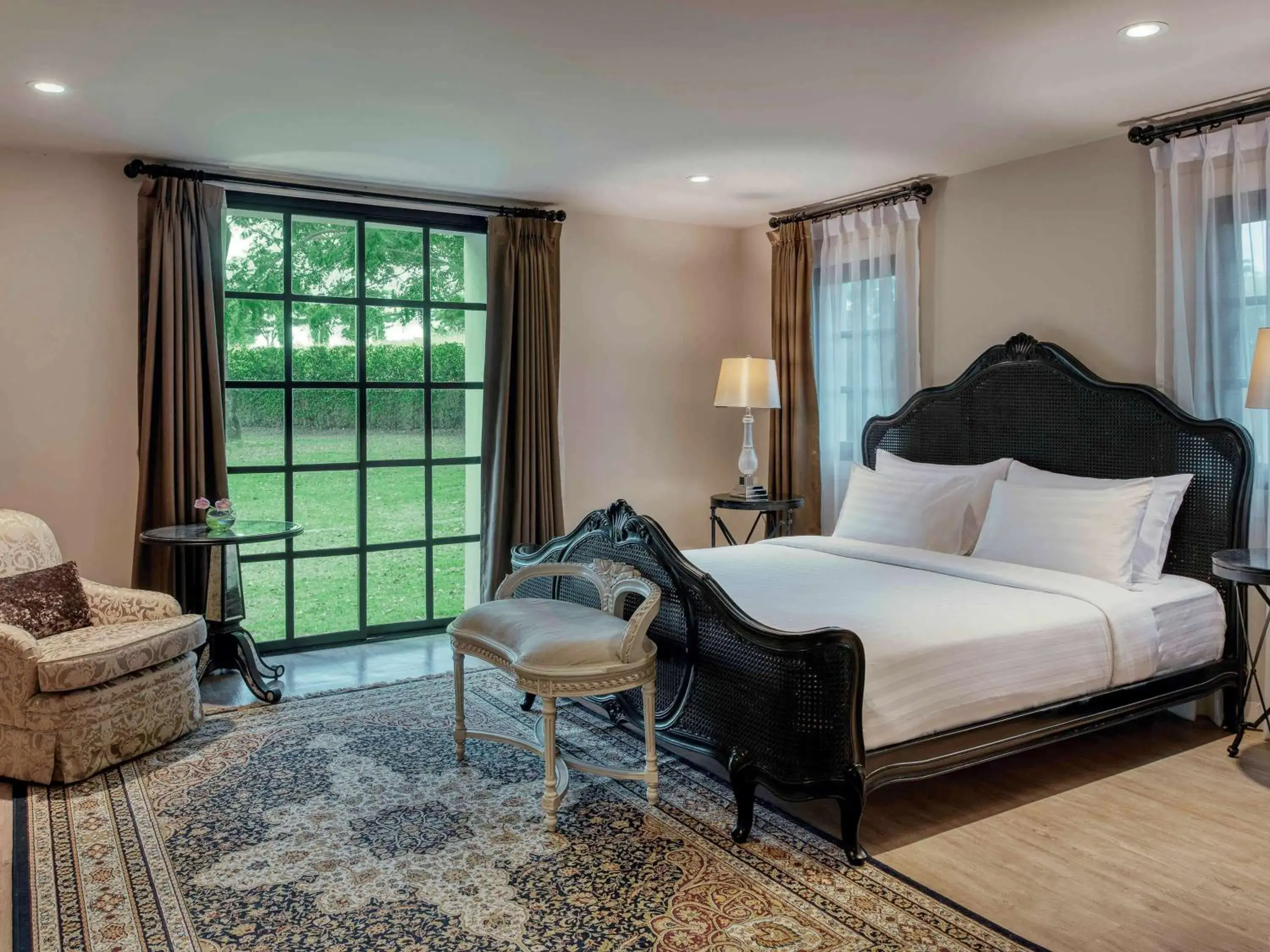 Five Bedroom Pool Villa in Mövenpick Resort Khao Yai Five Bedroom Pool Villa in Mövenpick Resort Khao Yai