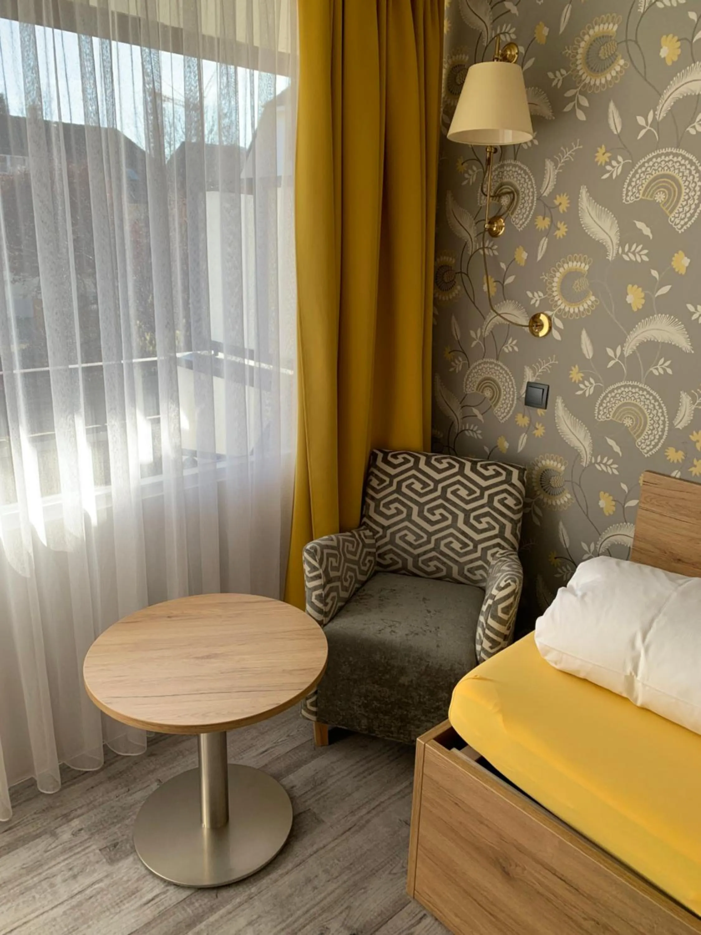 Photo of the whole room, Bed in Kurhotel Wiedenmann
