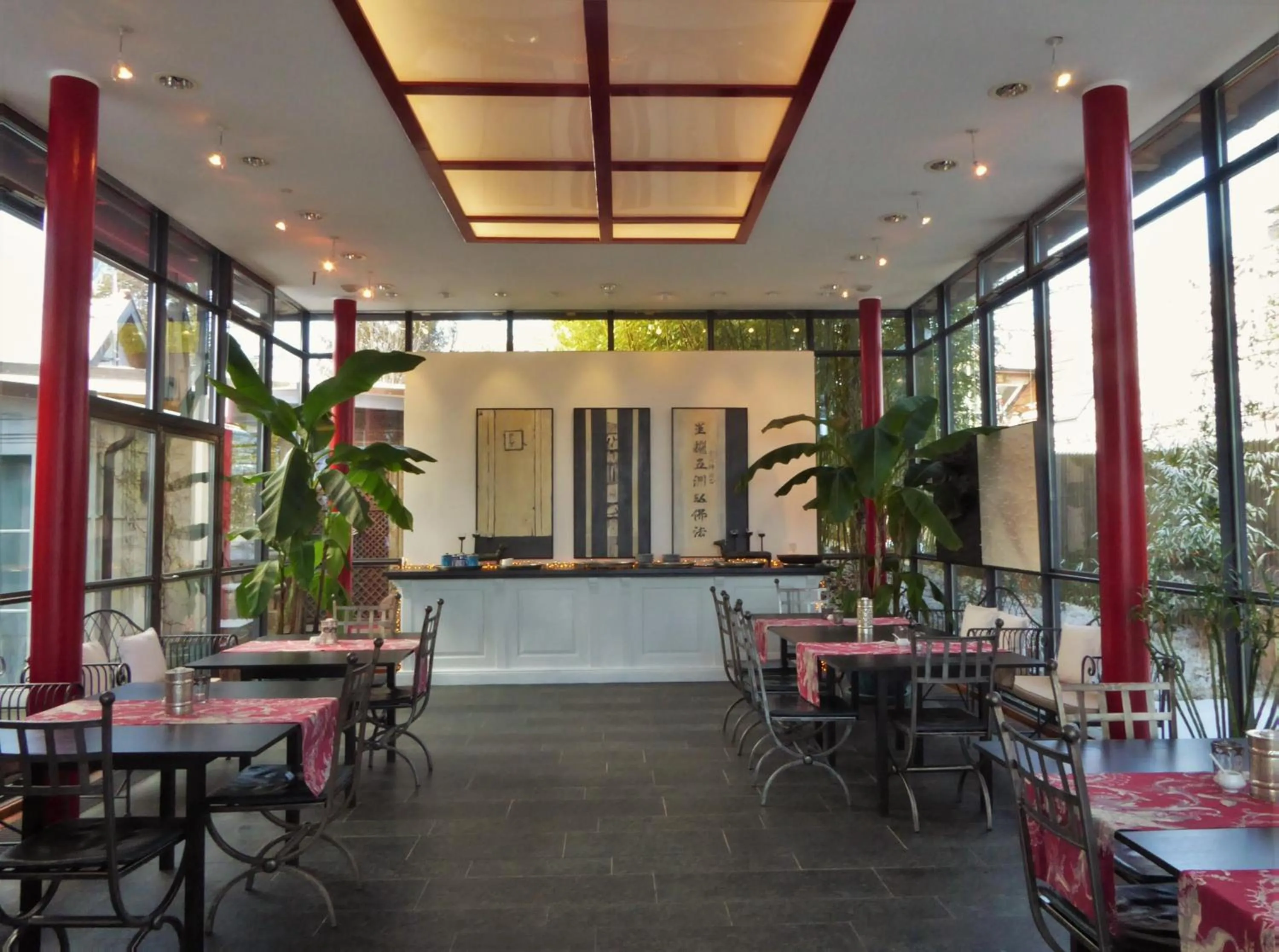 Restaurant/places to eat in Am Eichholz Galerie & Art-Hotel