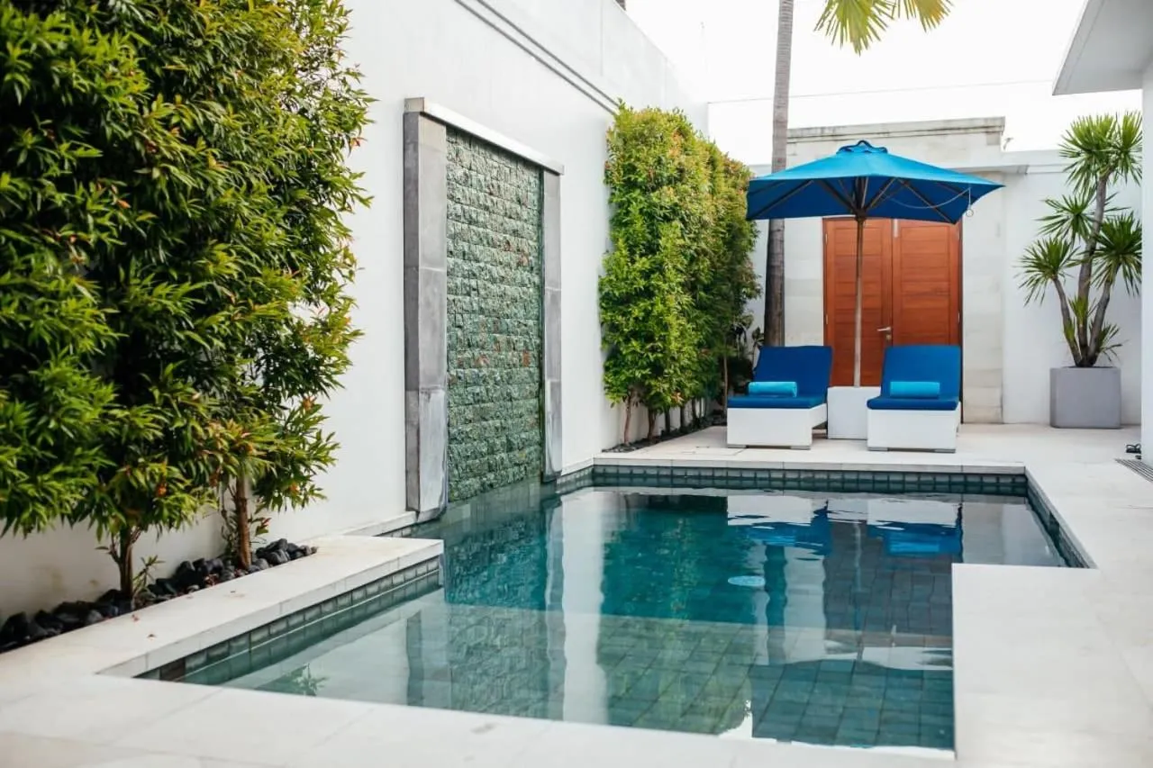 Property building in Kamil Villas