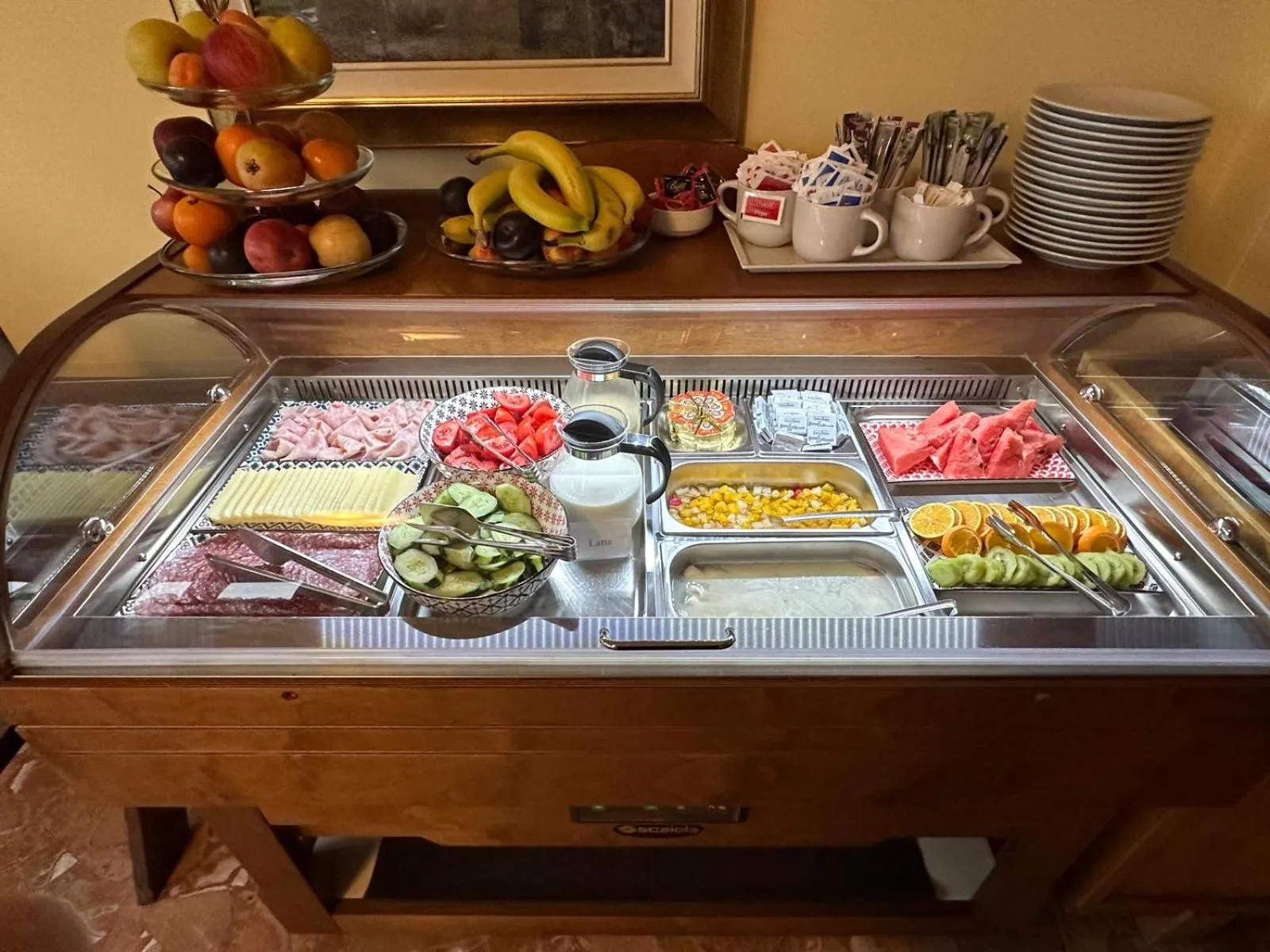 Buffet breakfast in Hotel Silvana Garnì