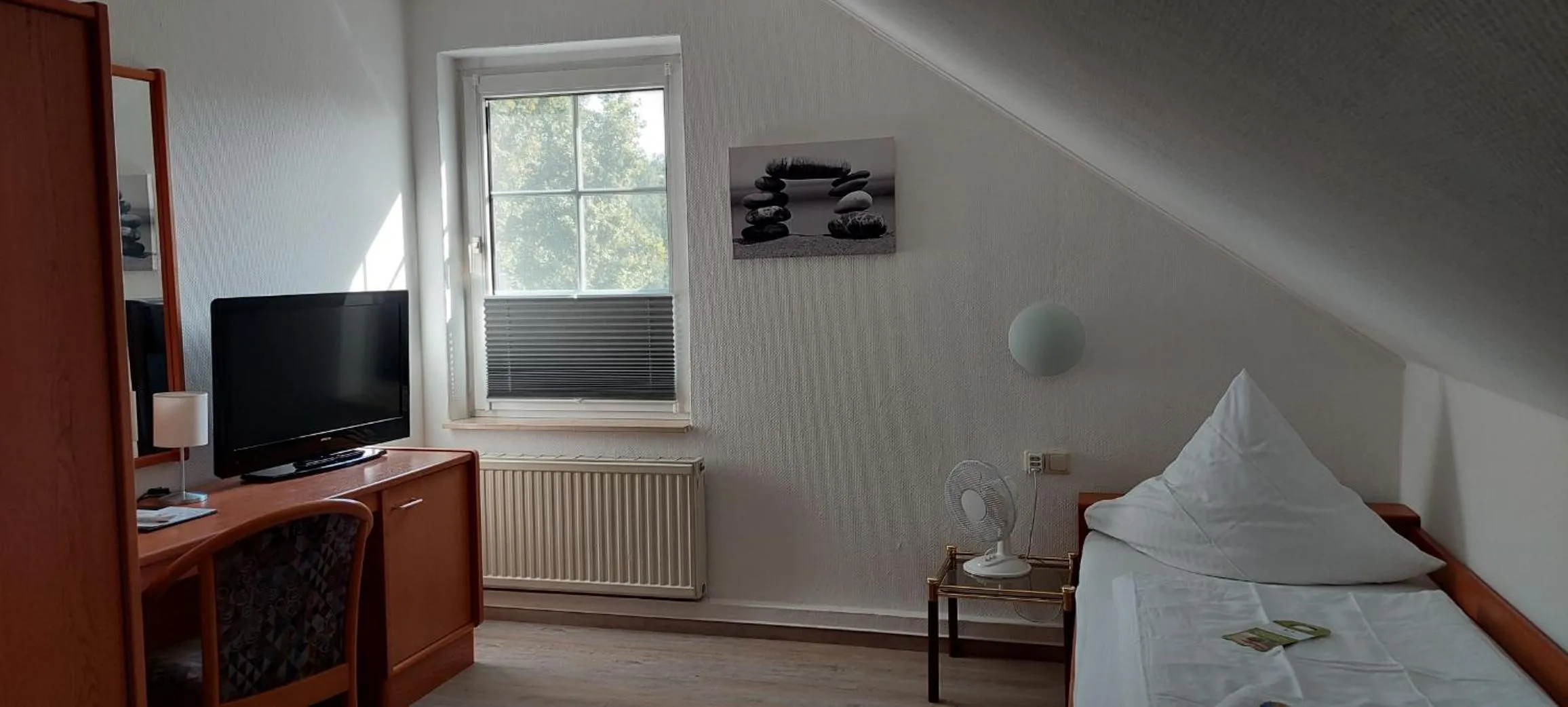 Bed in Hotel Am Meilenstein