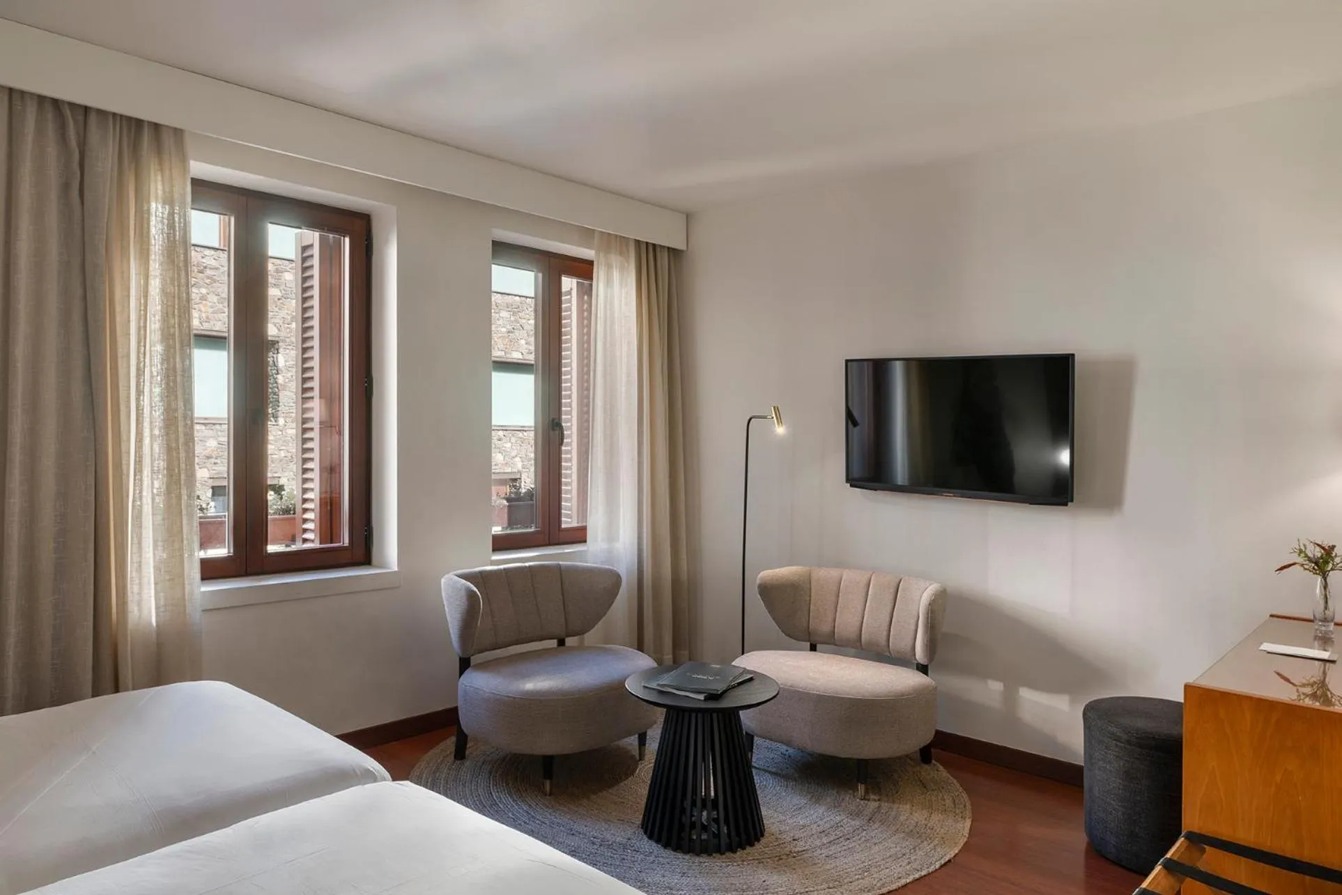 Photo of the whole room, Bed in Hotel de l'Isard