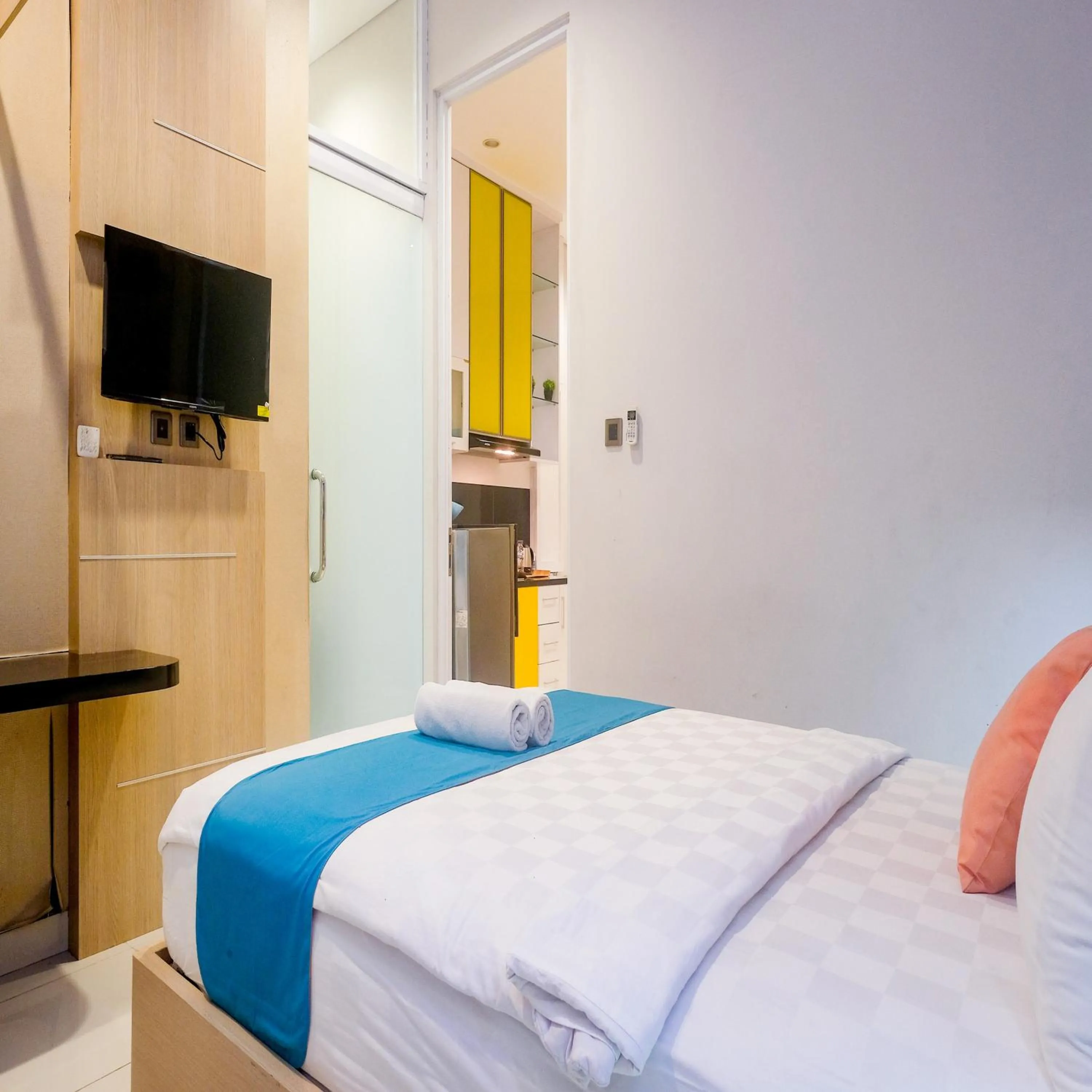 Bedroom, Bed in Sans Vibes Hotel Grand Omah Sastro Gejayan