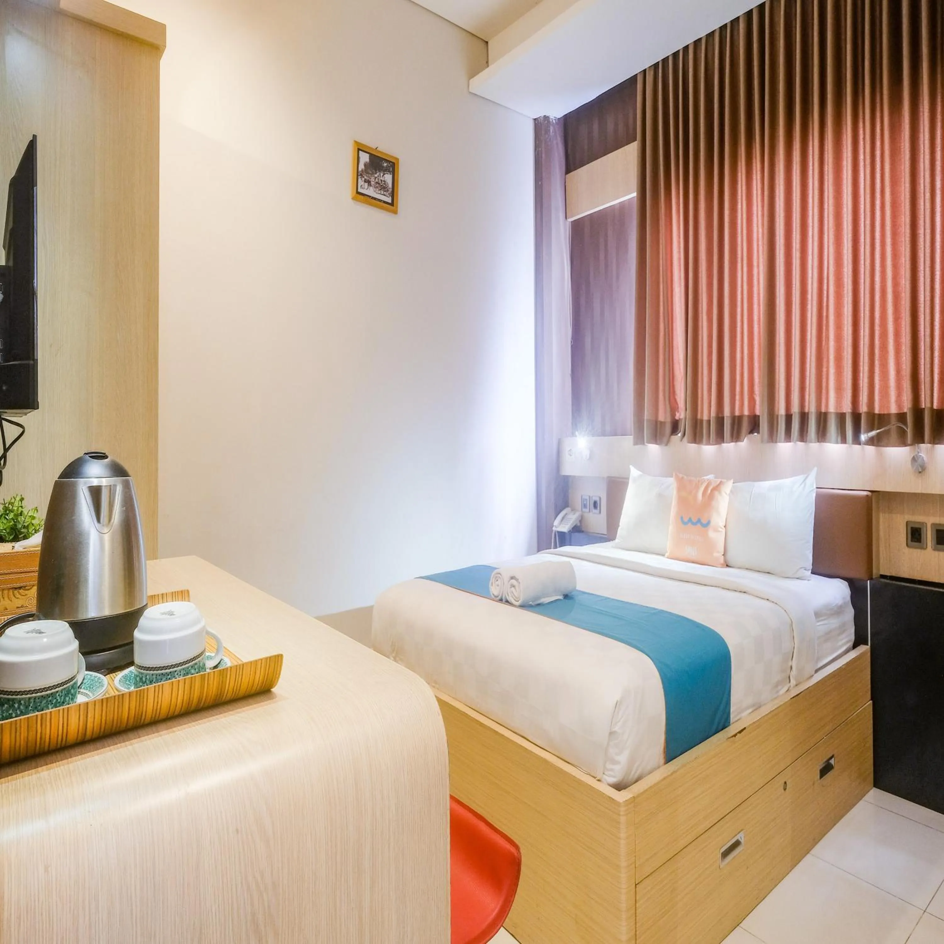 Bedroom, Bed in Sans Vibes Hotel Grand Omah Sastro Gejayan