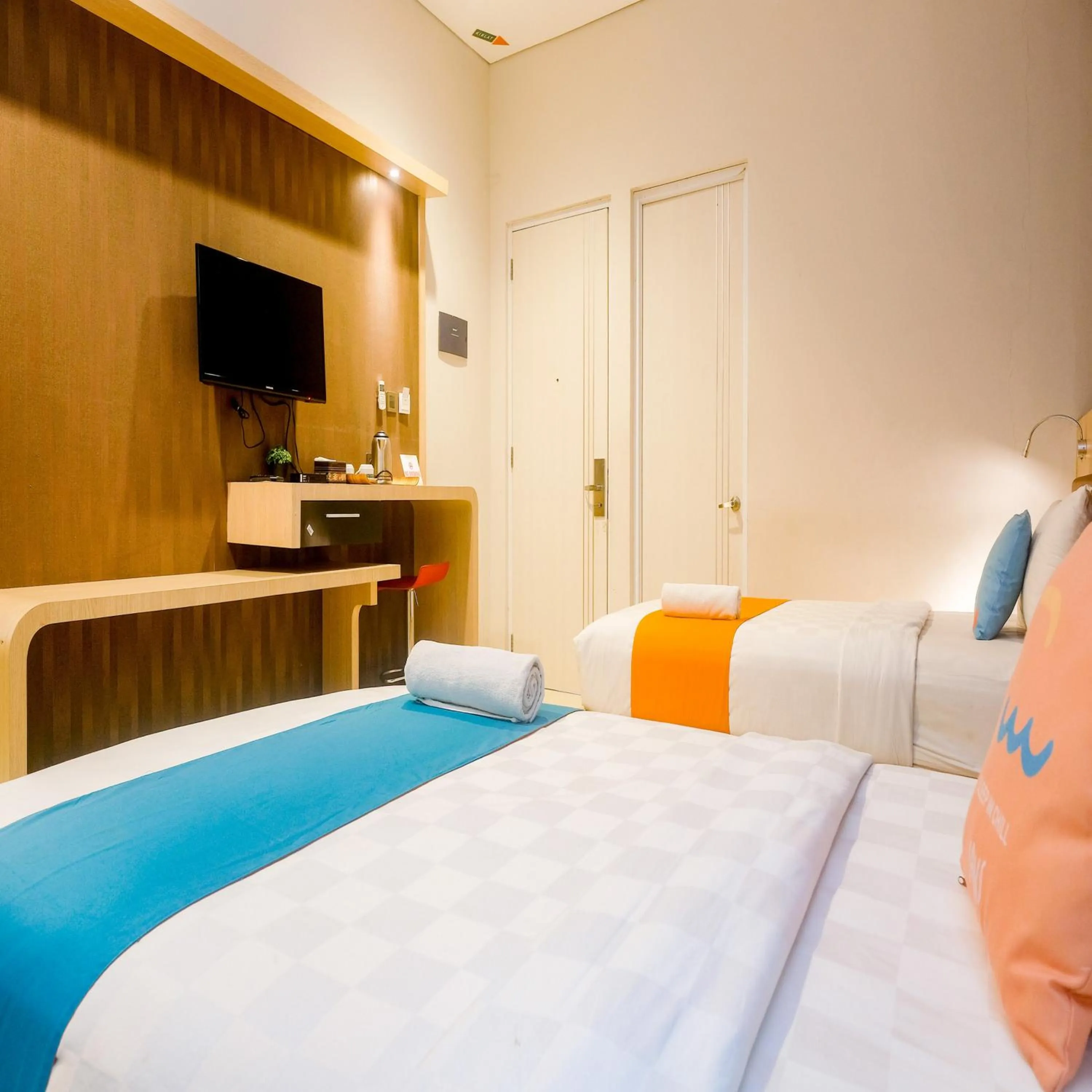 Bedroom, Bed in Sans Vibes Hotel Grand Omah Sastro Gejayan