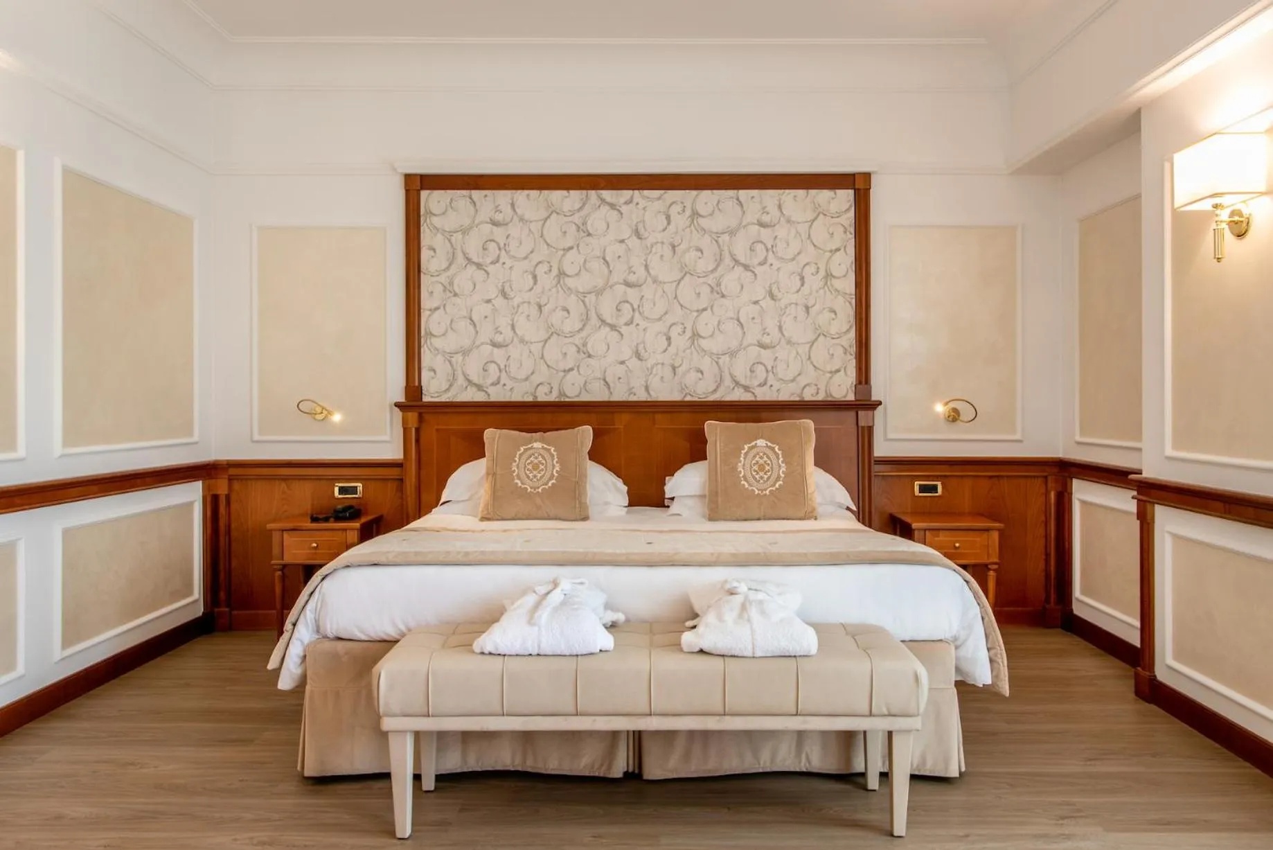 Photo of the whole room, Bed in Grand Hotel Terme & Spa