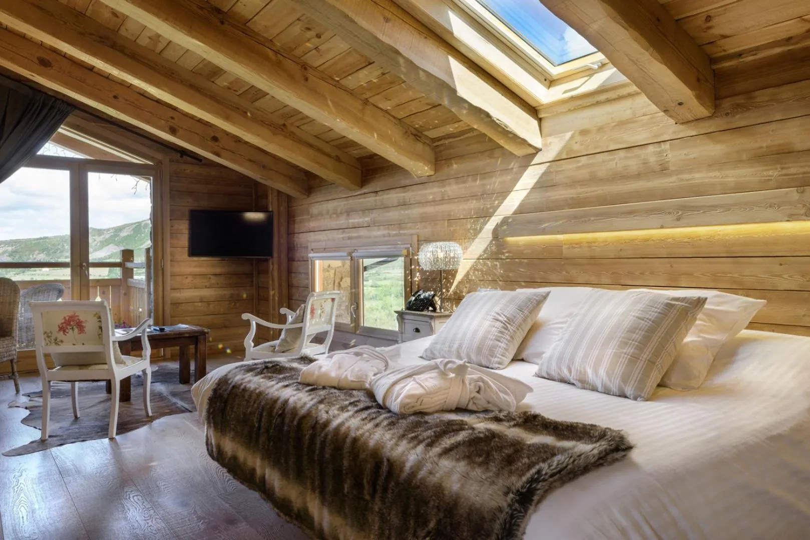 Photo of the whole room in Hotel Viñas de Lárrede