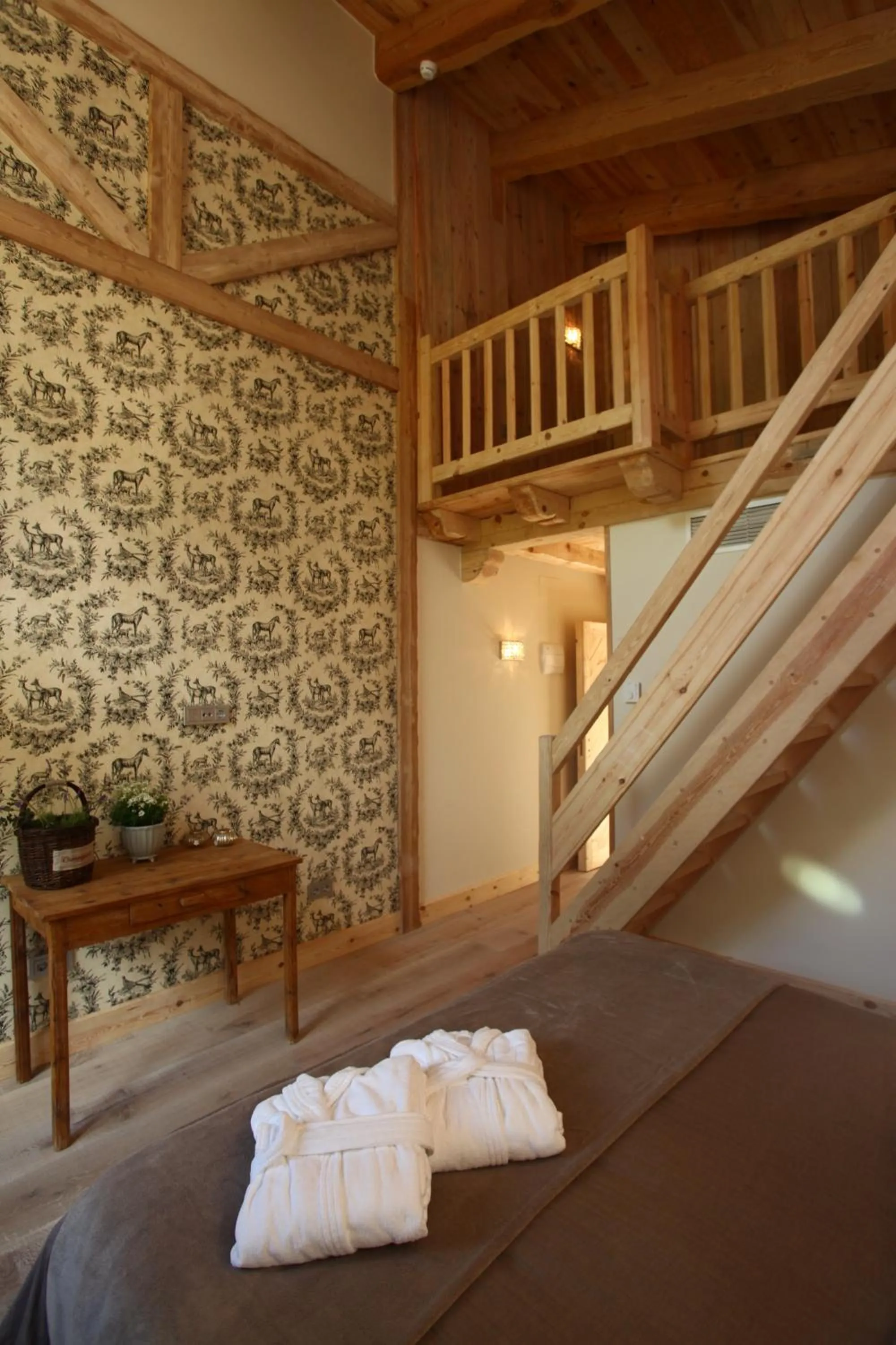 Decorative detail, Bed in Hotel Viñas de Lárrede