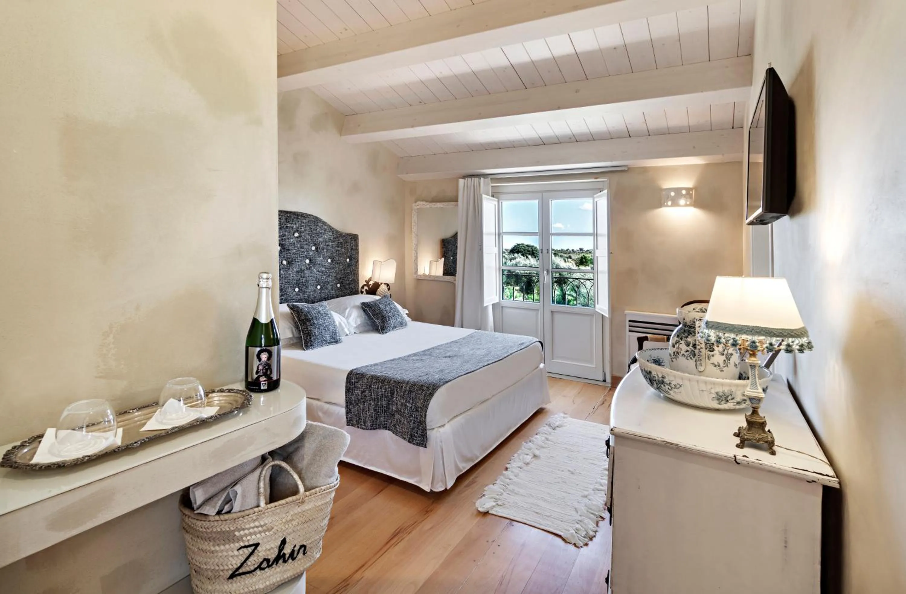 Photo of the whole room, Bed in Zahir Country House Boutique Hotel Noto