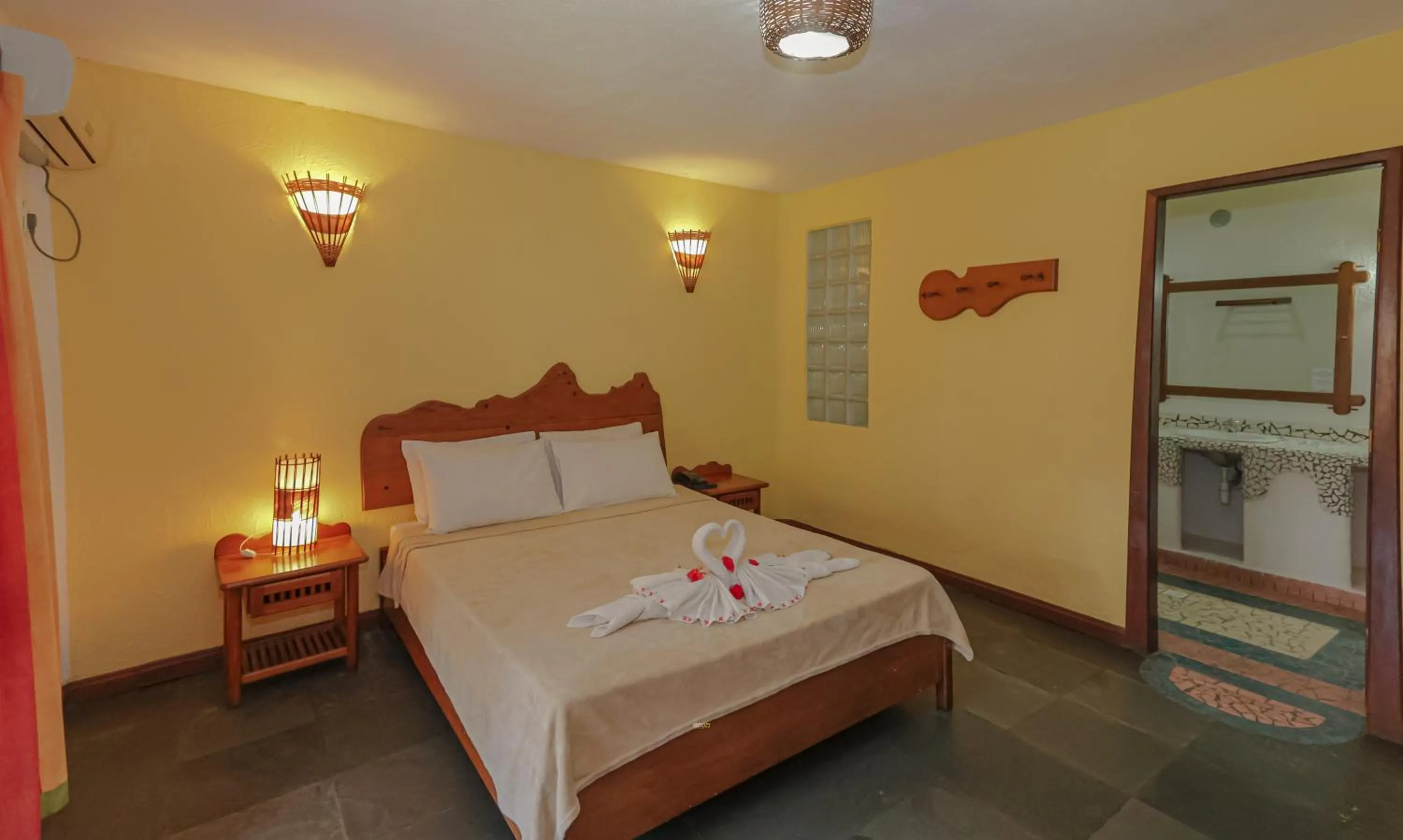 Photo of the whole room, Bed in Estação Santa Fé Hotel e Pousada