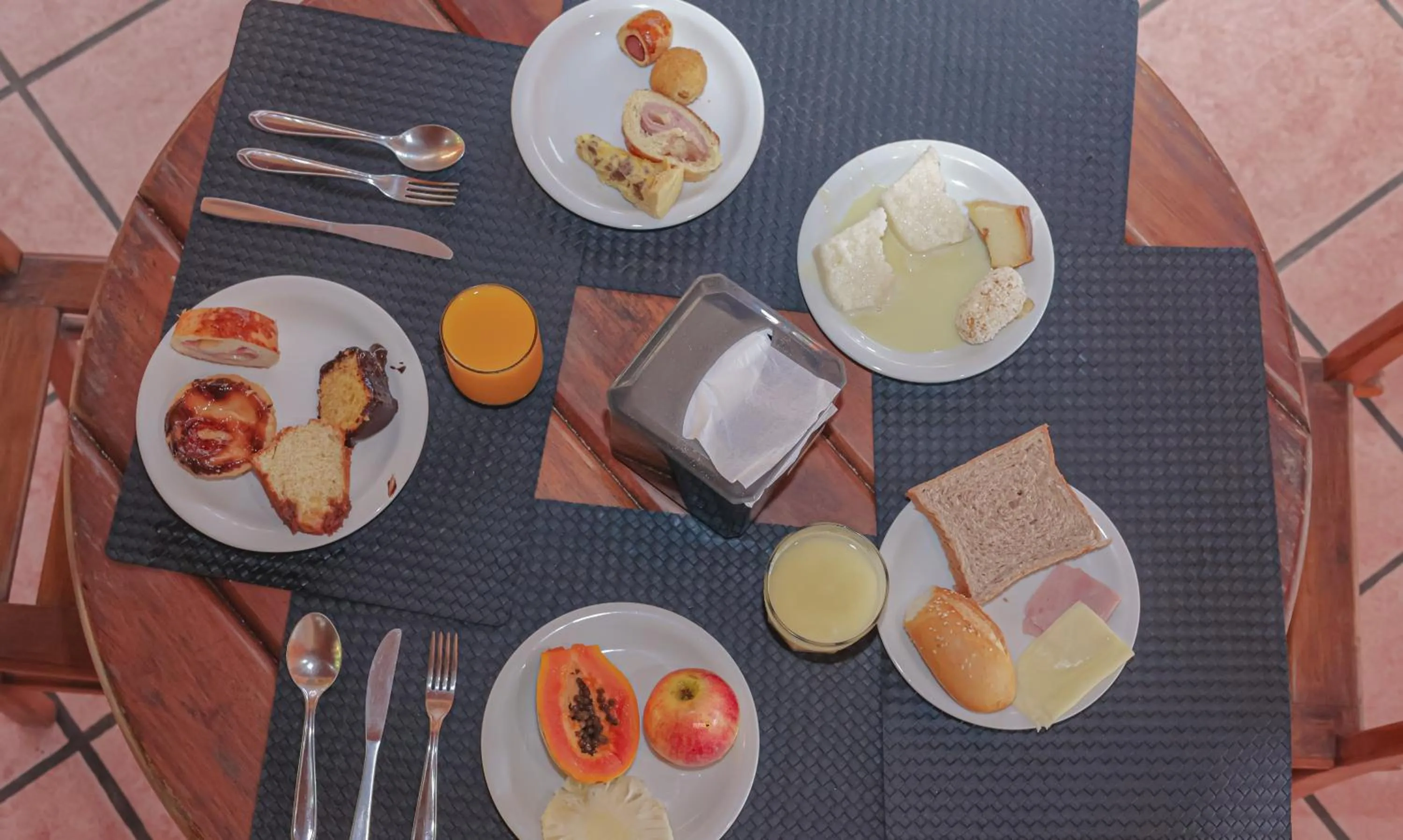 Breakfast in Estação Santa Fé Hotel e Pousada