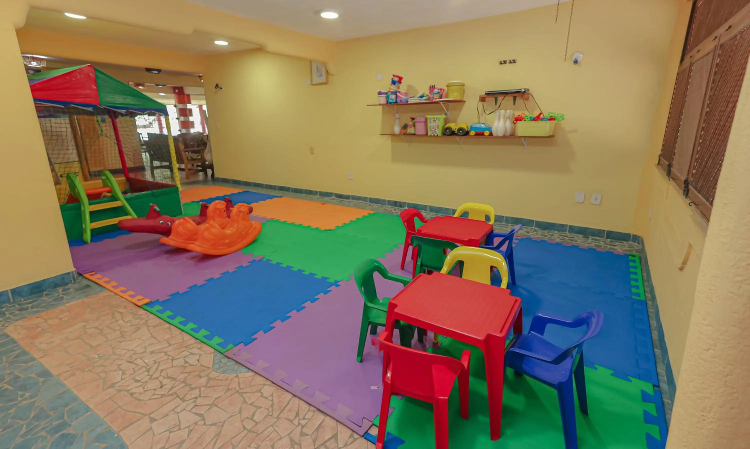 children in Estação Santa Fé Hotel e Pousada