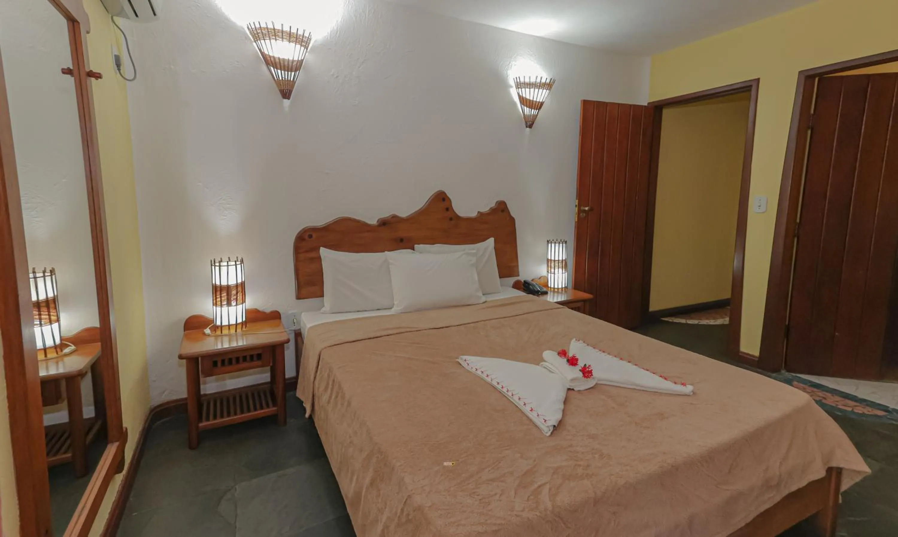 Photo of the whole room, Bed in Estação Santa Fé Hotel e Pousada