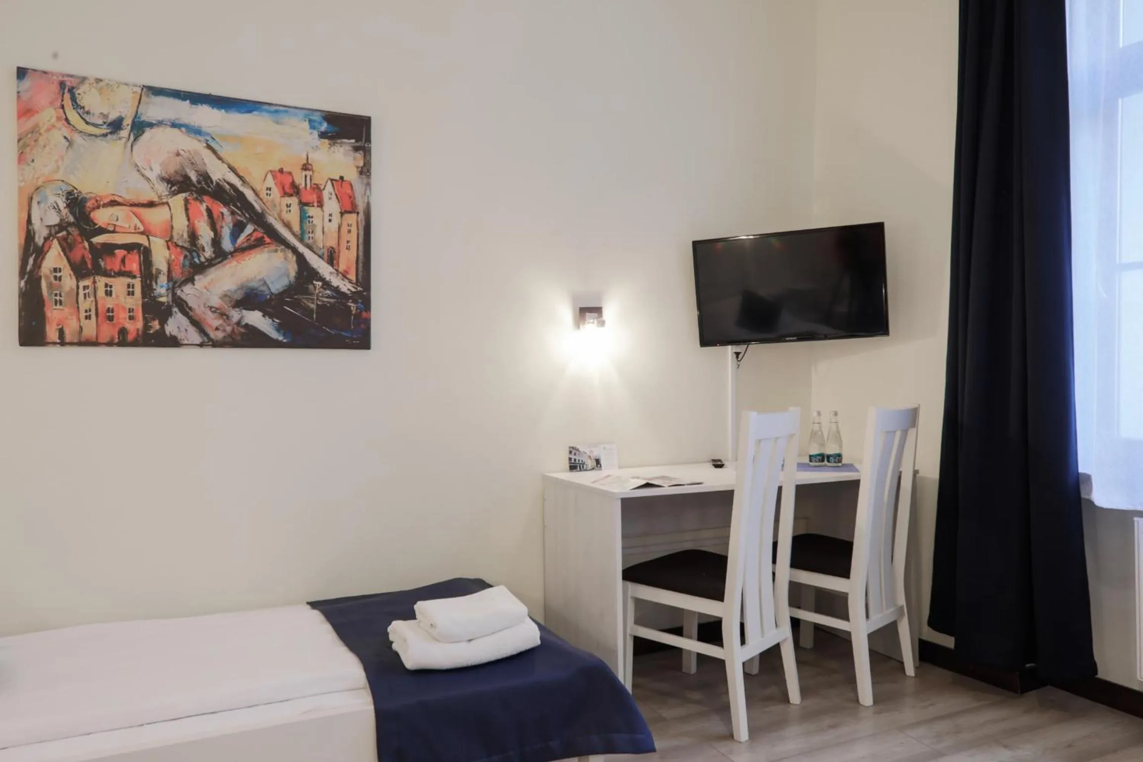 Photo of the whole room, Bed in Kamienica Pod Aniołami