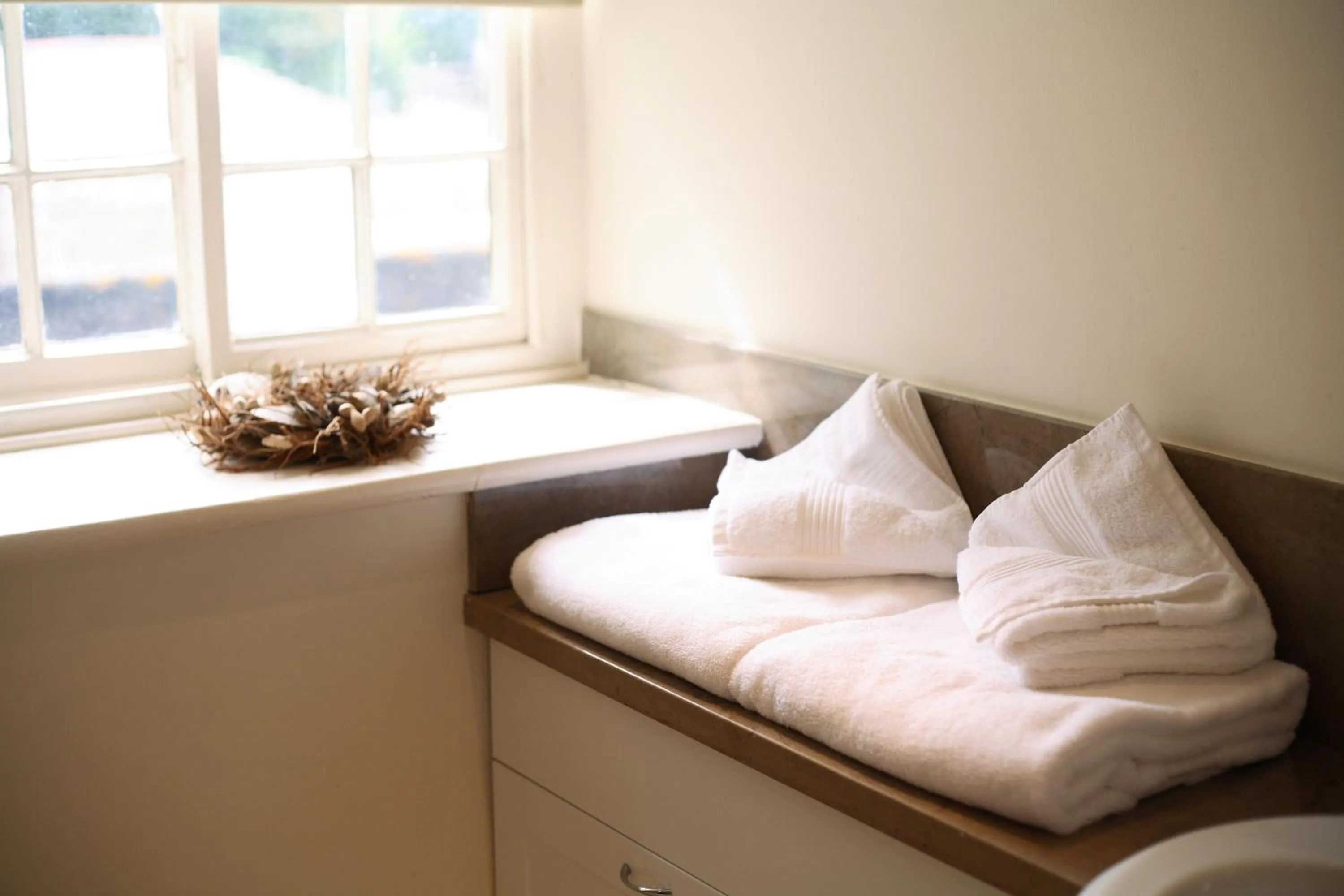 Bathroom, Bed in The Scott Arms