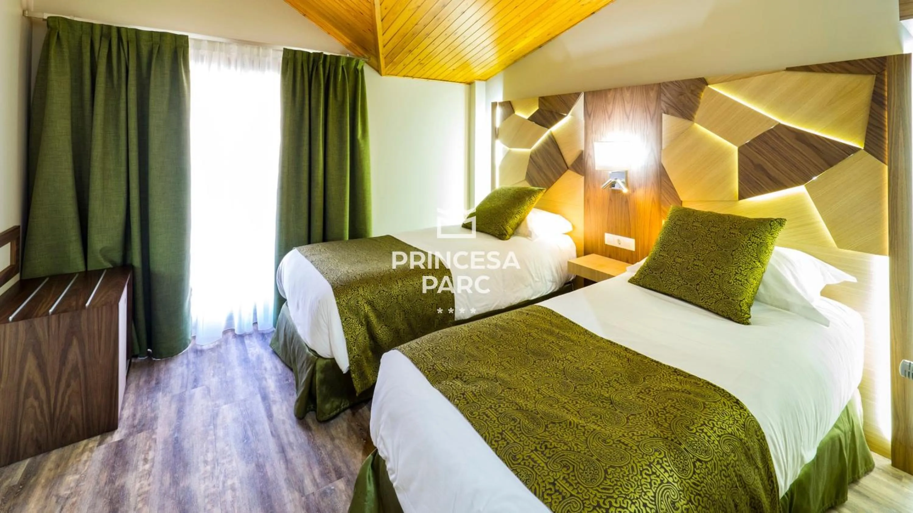 Bed in Hotel Princesa Parc