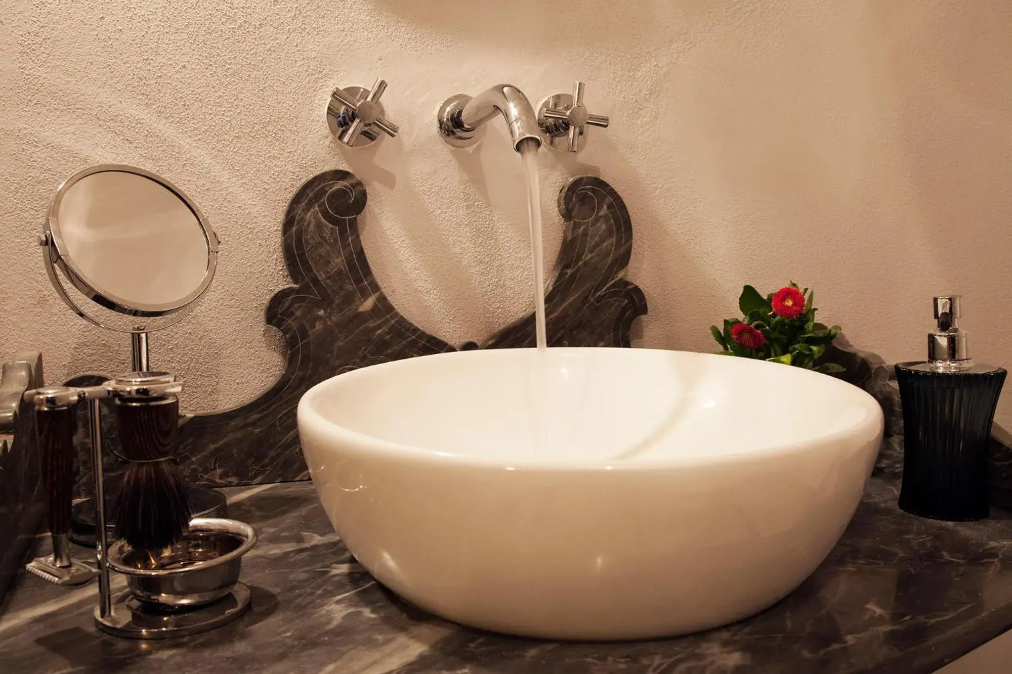 Quadruple Room with Private External Bathroom - single occupancy in Ca'Luni Quadruple Room with Private External Bathroom - single occupancy in Ca'Luni