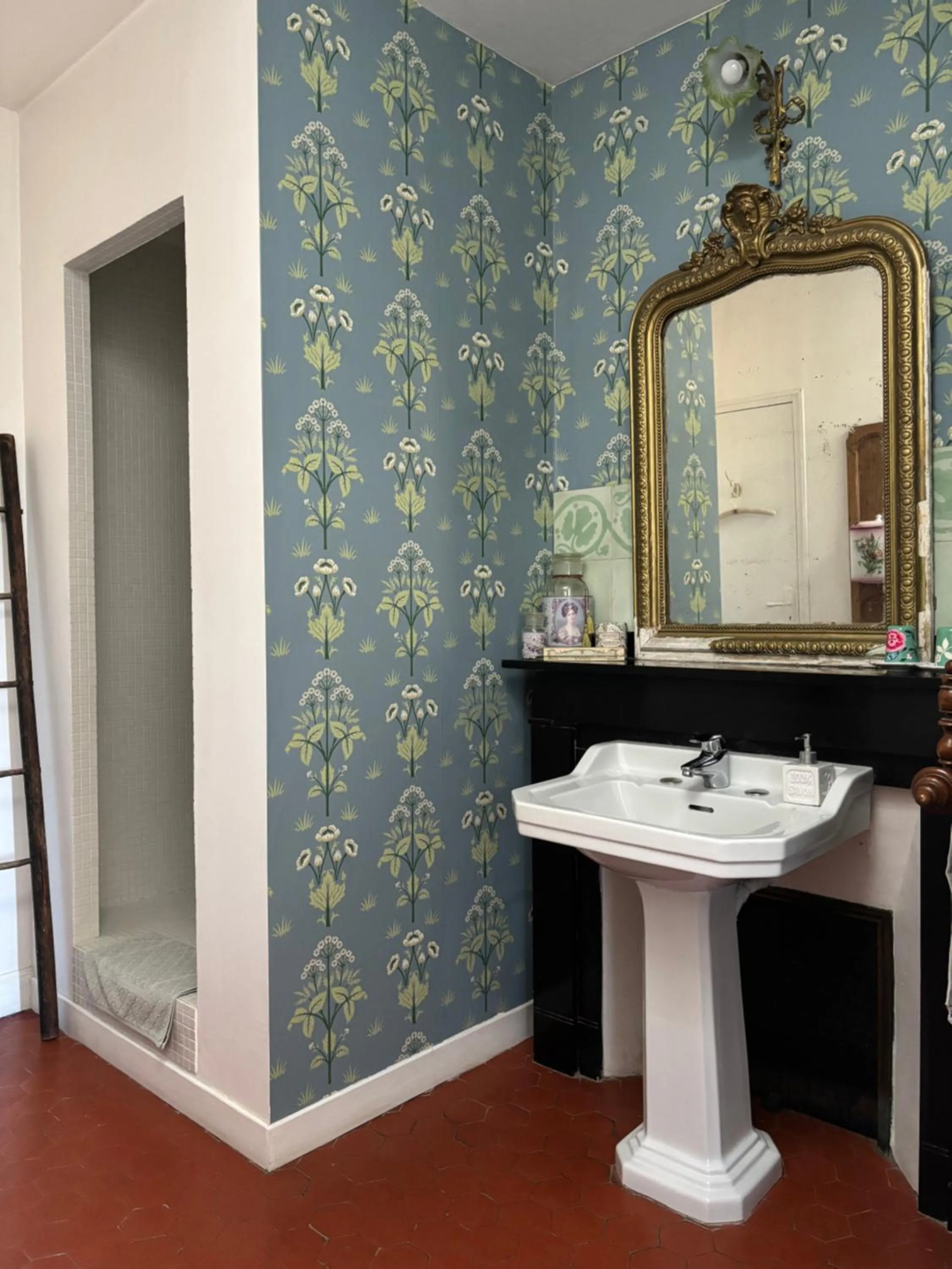 Bathroom in Le logis blanc bed&breakfast
