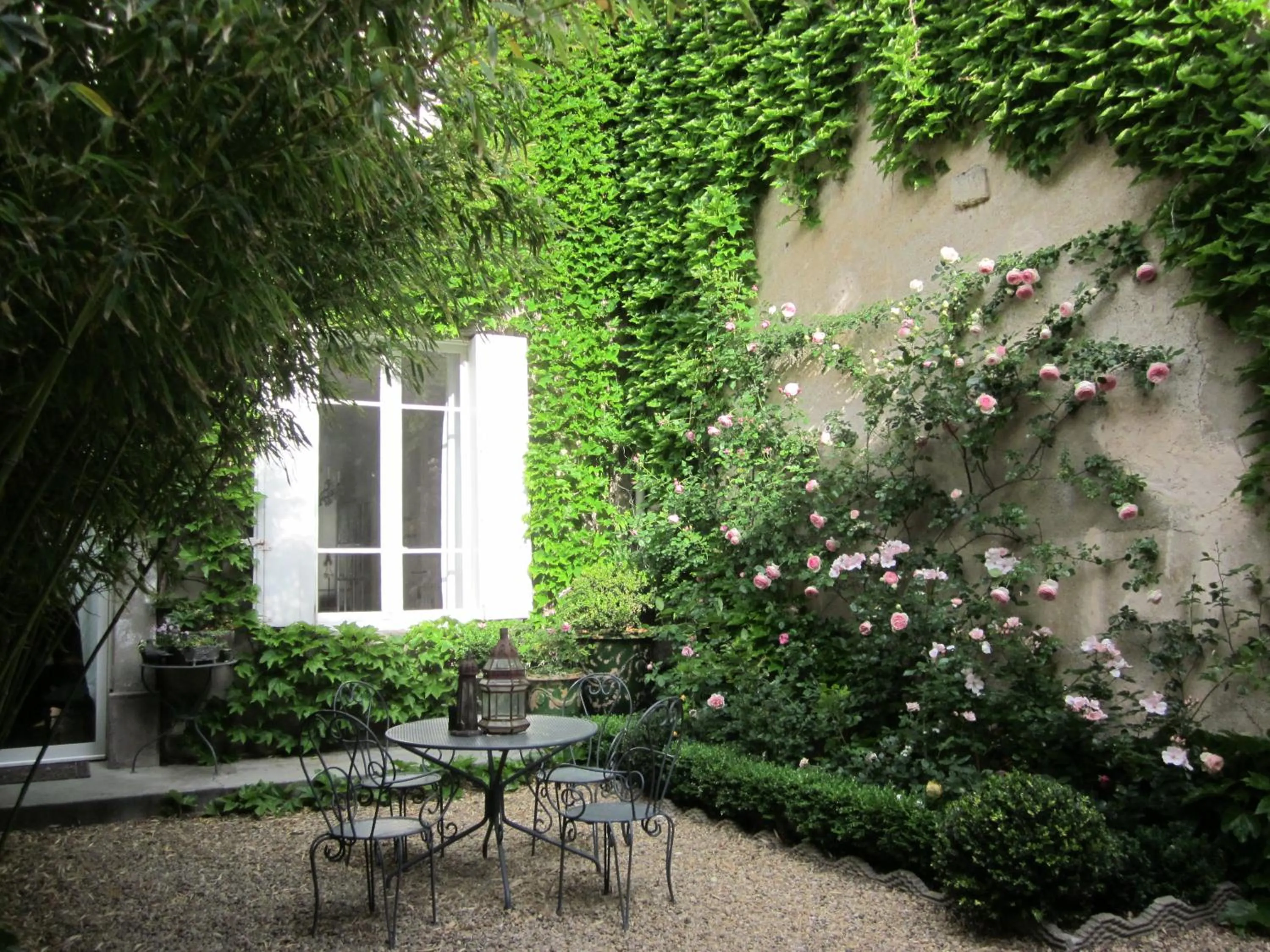 Property building in Le logis blanc bed&breakfast