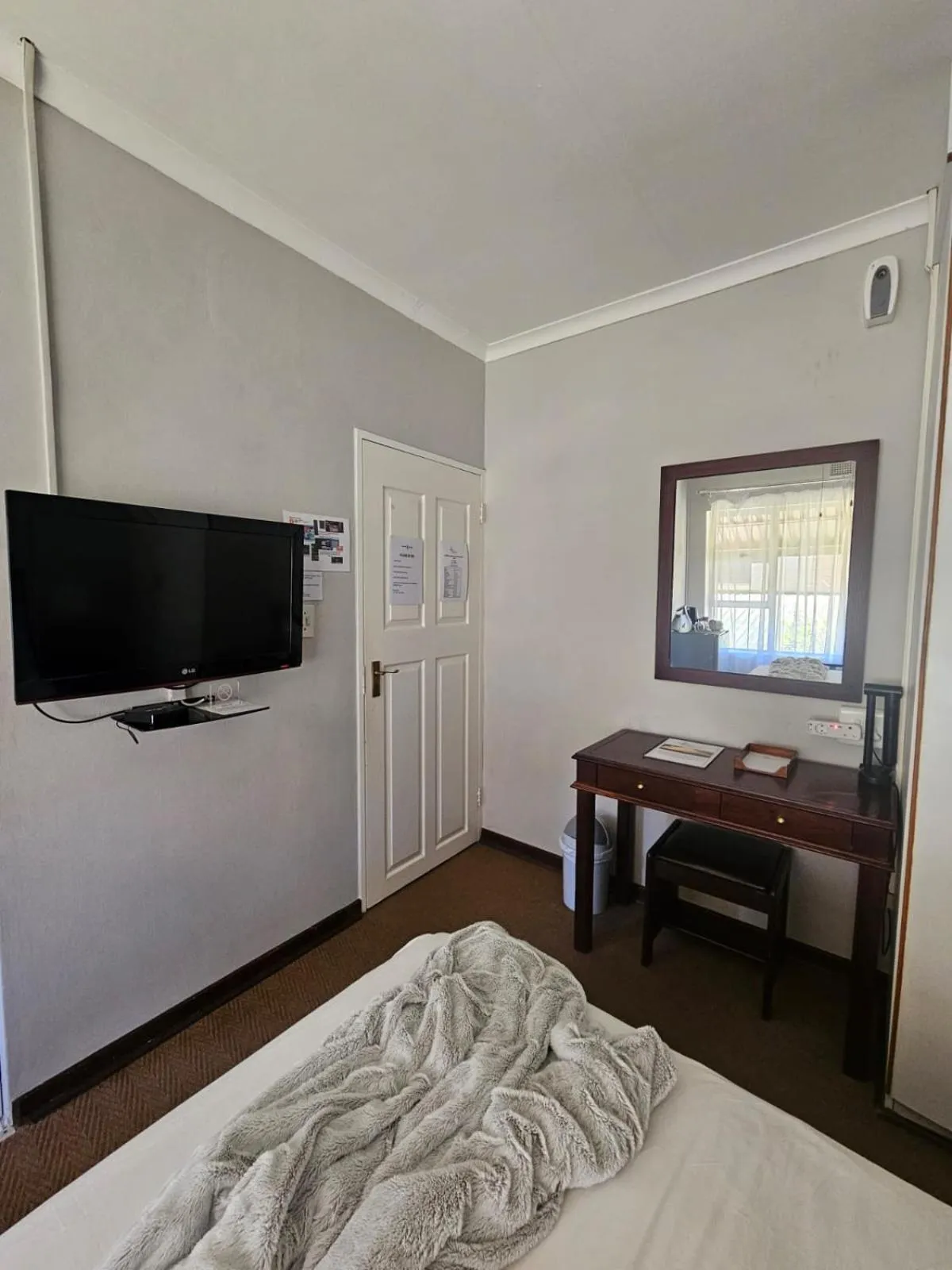 TV and multimedia, Bed in Hillton Manor Guest House
