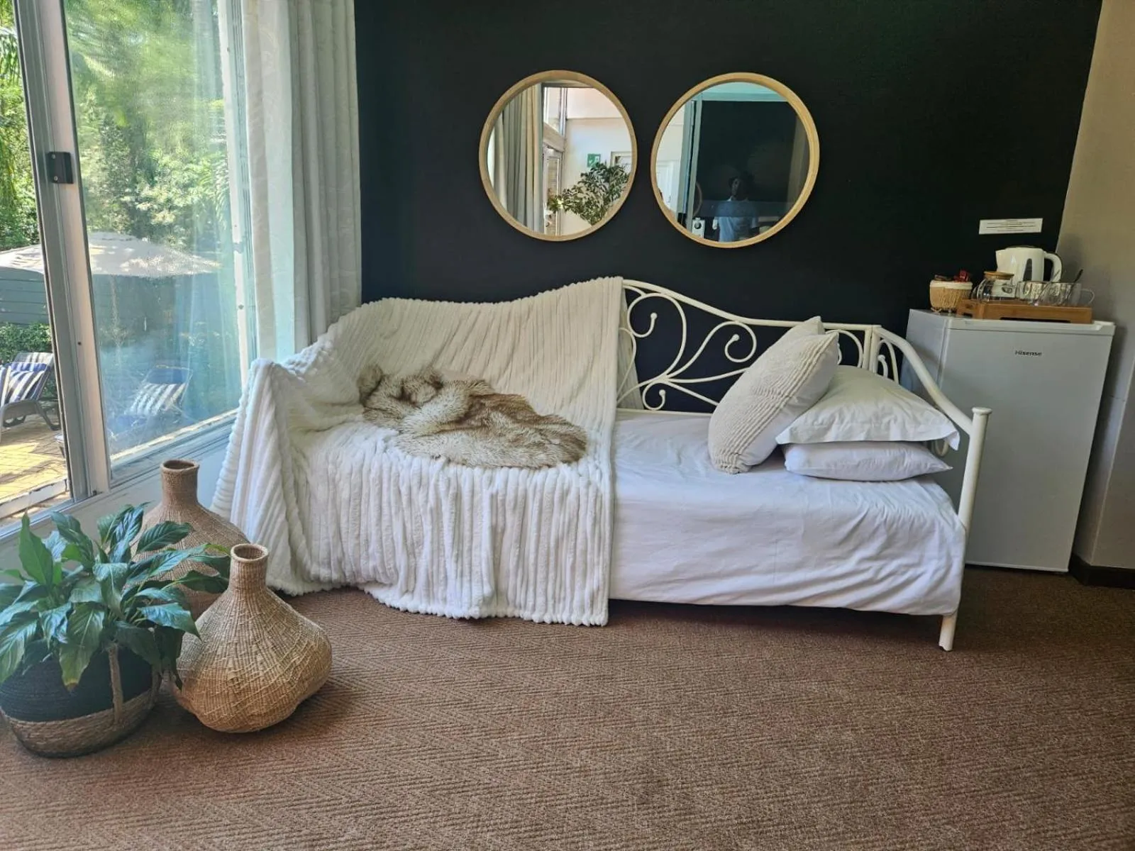 View (from property/room), Bed in Hillton Manor Guest House