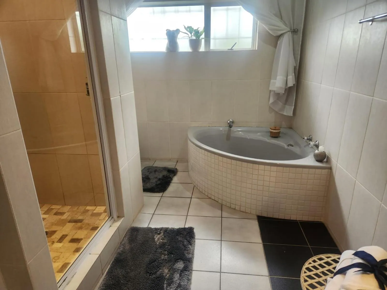 Bathroom in Hillton Manor Guest House