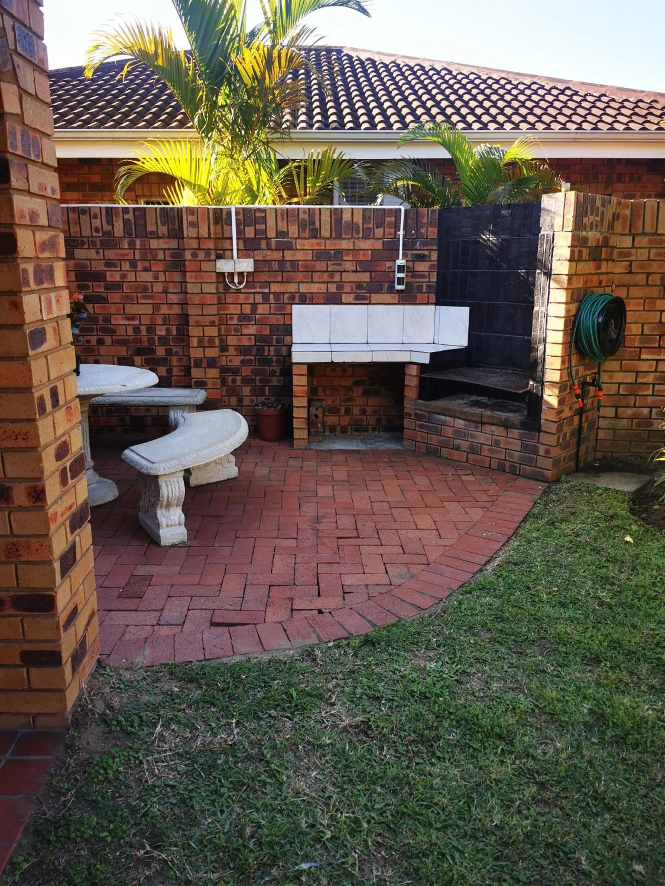 Property building in Hillton Manor Guest House