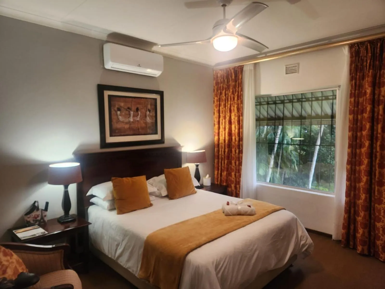 Bedroom, Bed in Hillton Manor Guest House