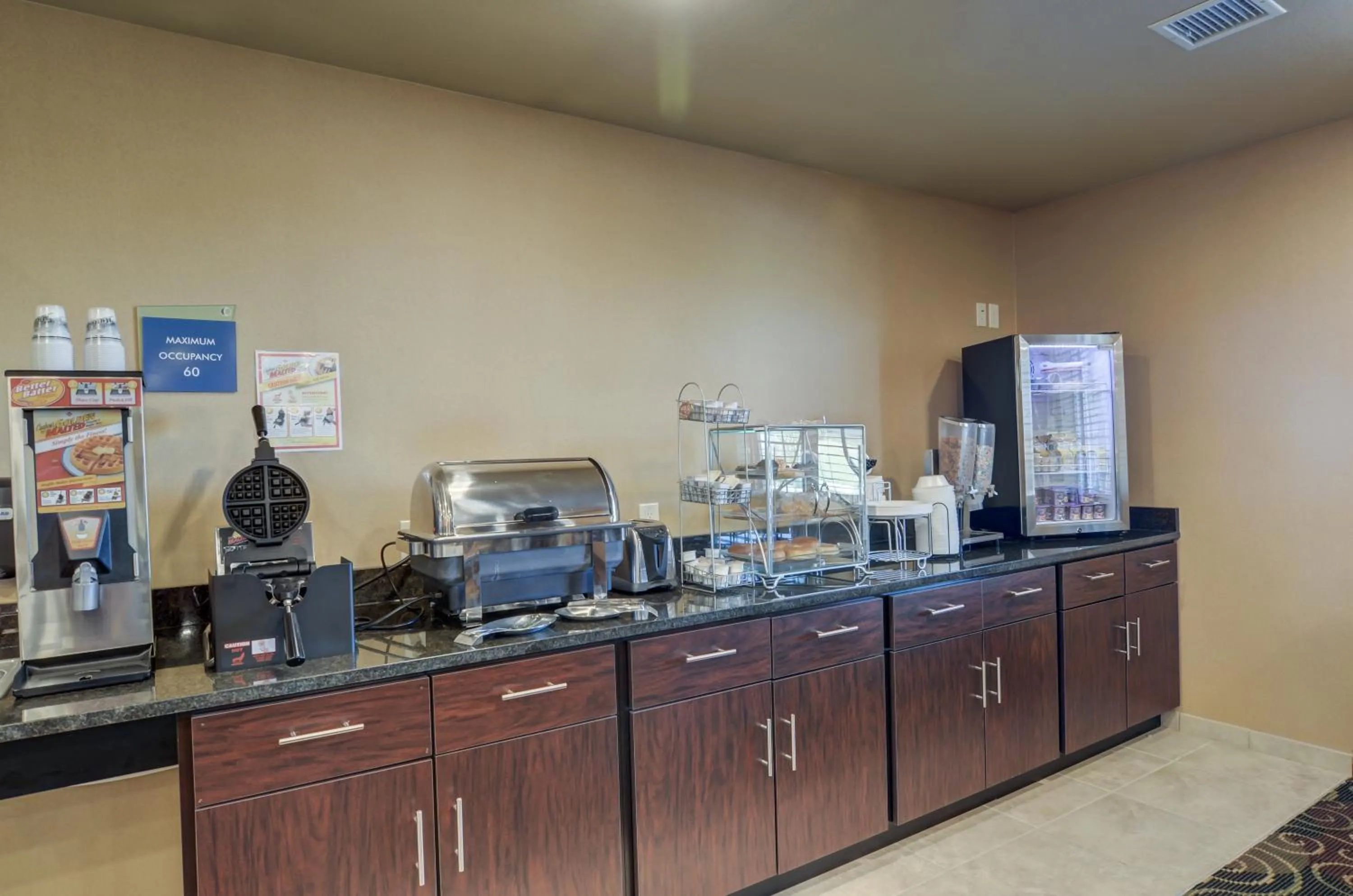 Food and drinks in Cobblestone Inn & Suites - Ord