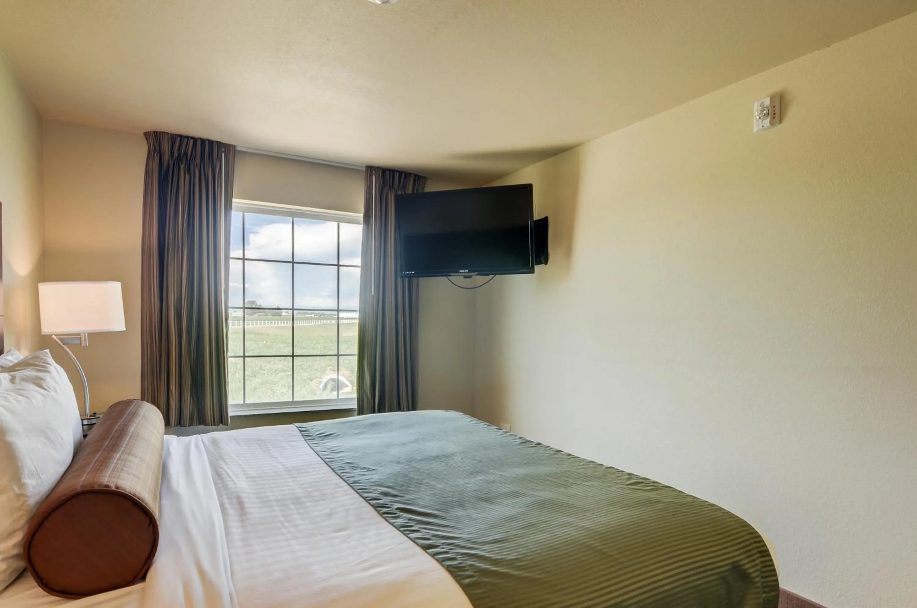 Bed in Cobblestone Inn & Suites - Ord