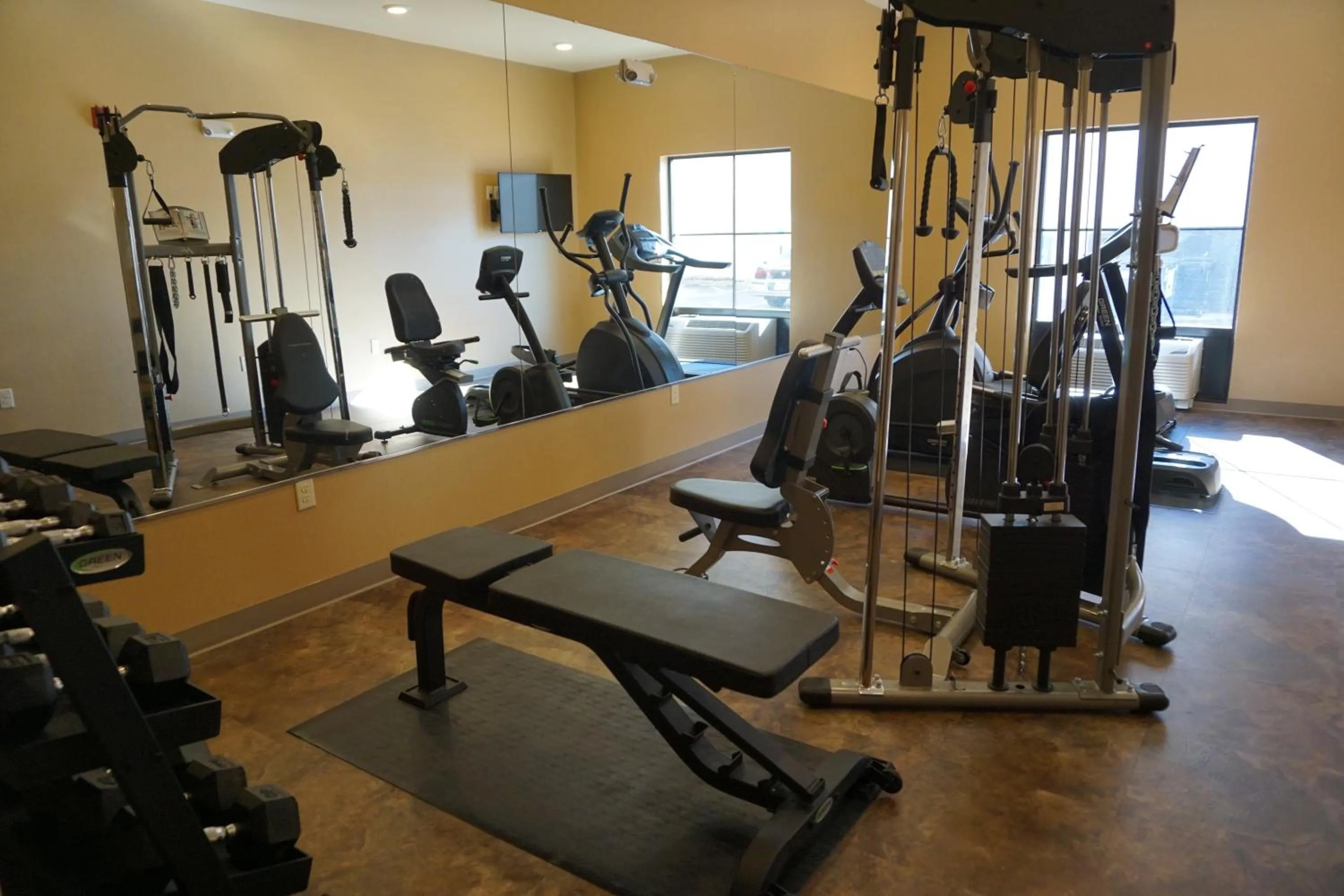 Fitness centre/facilities in Cobblestone Hotel & Suites - Chippewa Falls