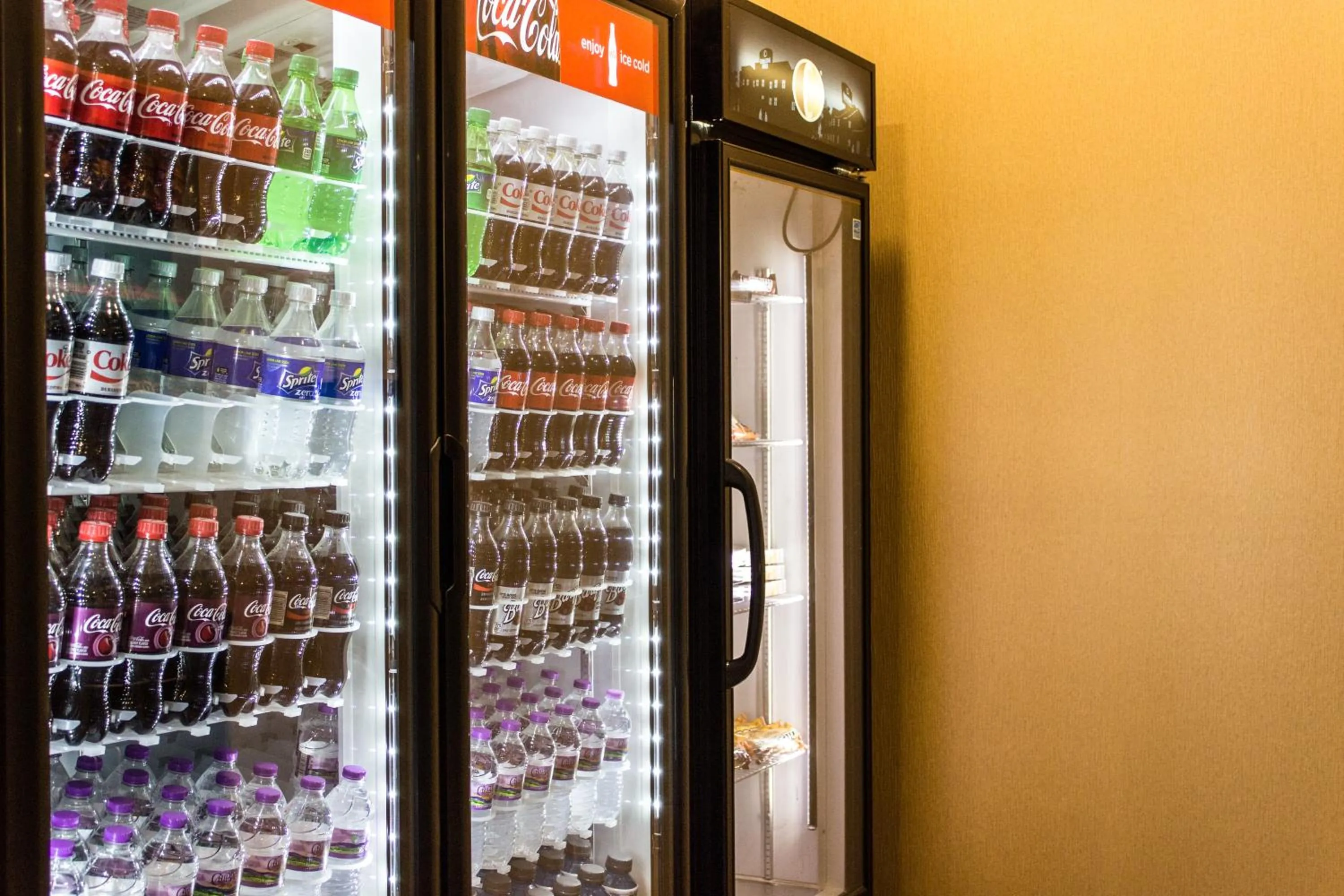 On-site shops in Cobblestone Hotel & Suites - Chippewa Falls