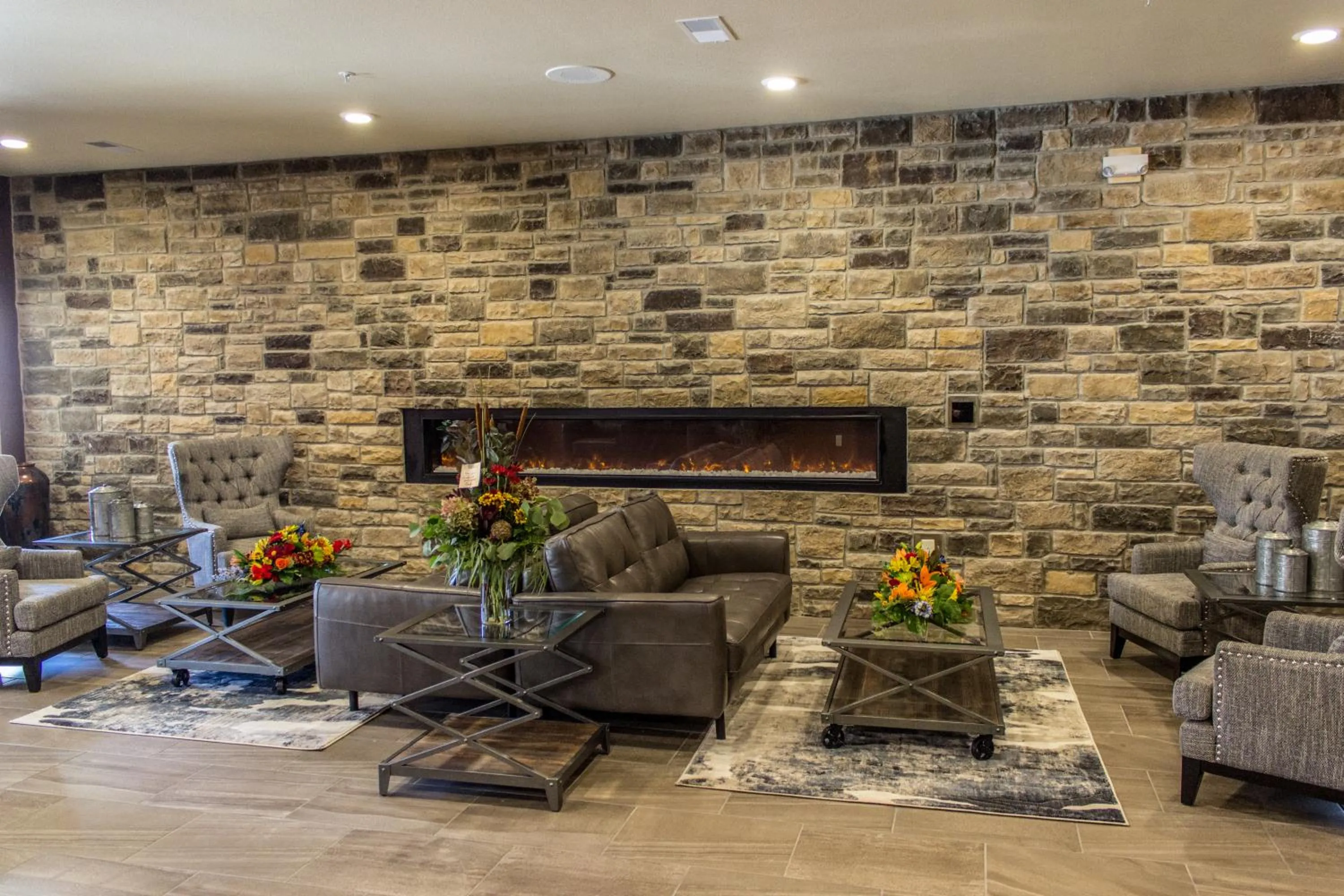 Lobby or reception in Cobblestone Hotel & Suites - Chippewa Falls