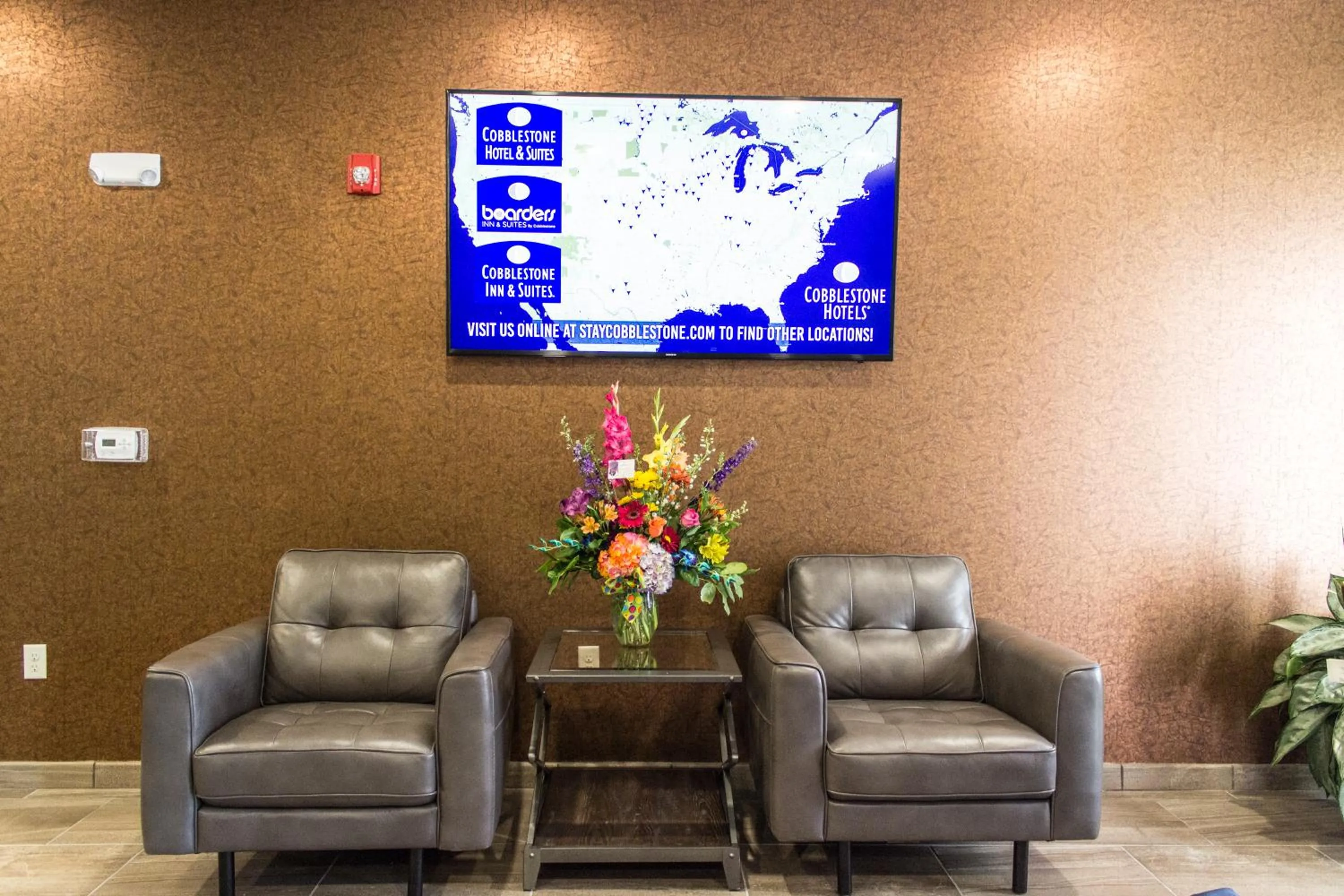 TV and multimedia in Cobblestone Hotel & Suites - Chippewa Falls