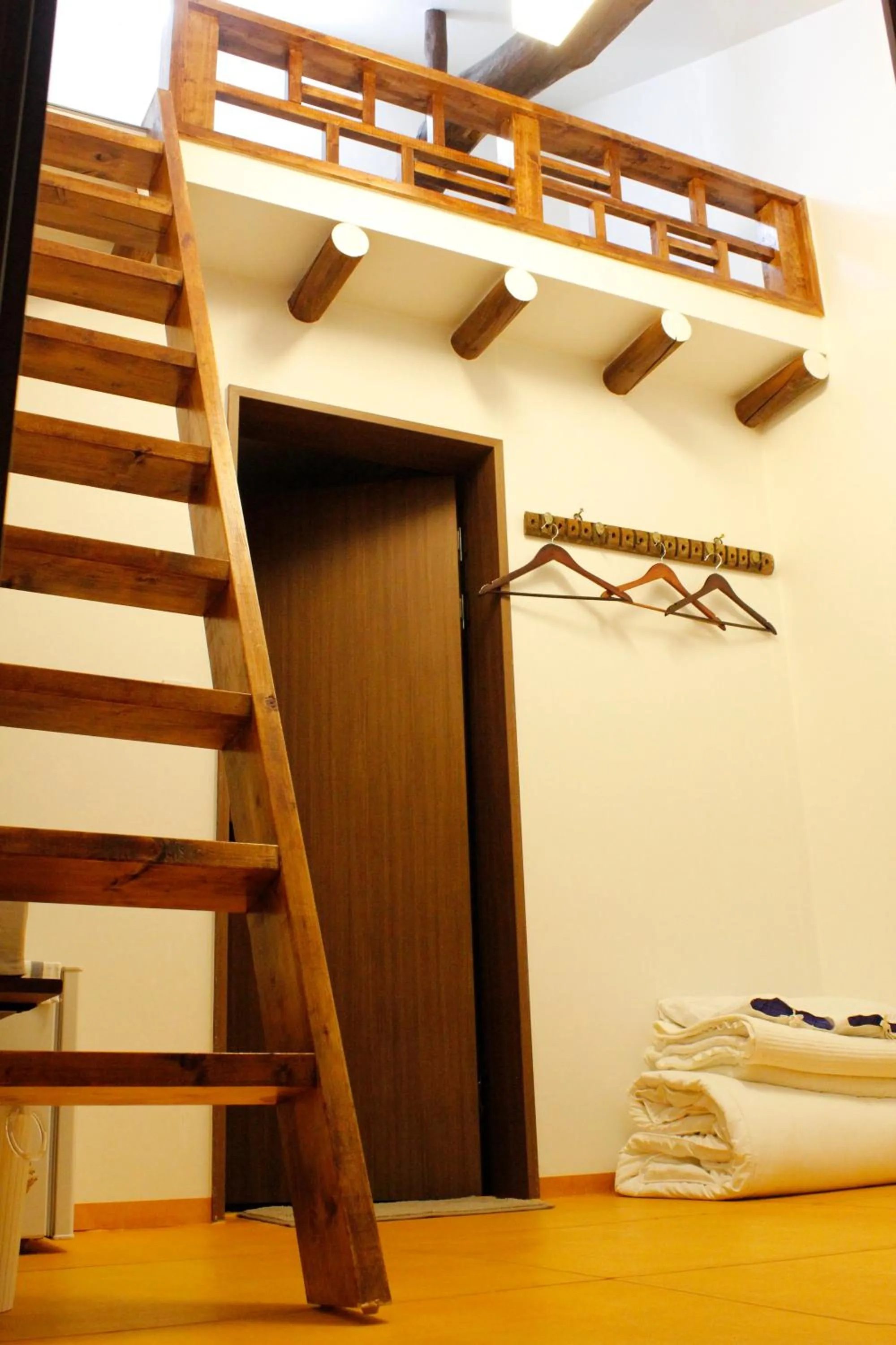 Decorative detail in Sungsim Hanok Guesthouse