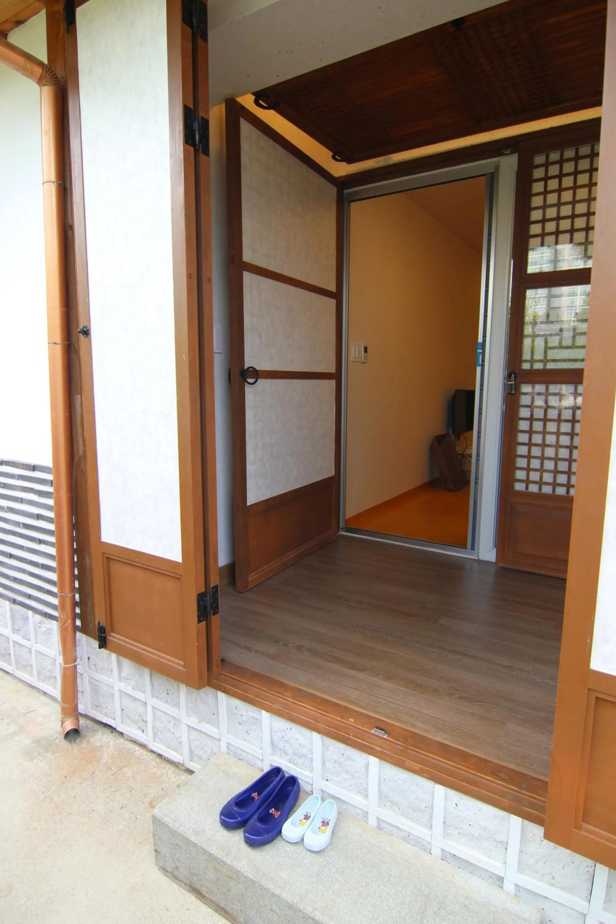 Balcony/Terrace in Sungsim Hanok Guesthouse