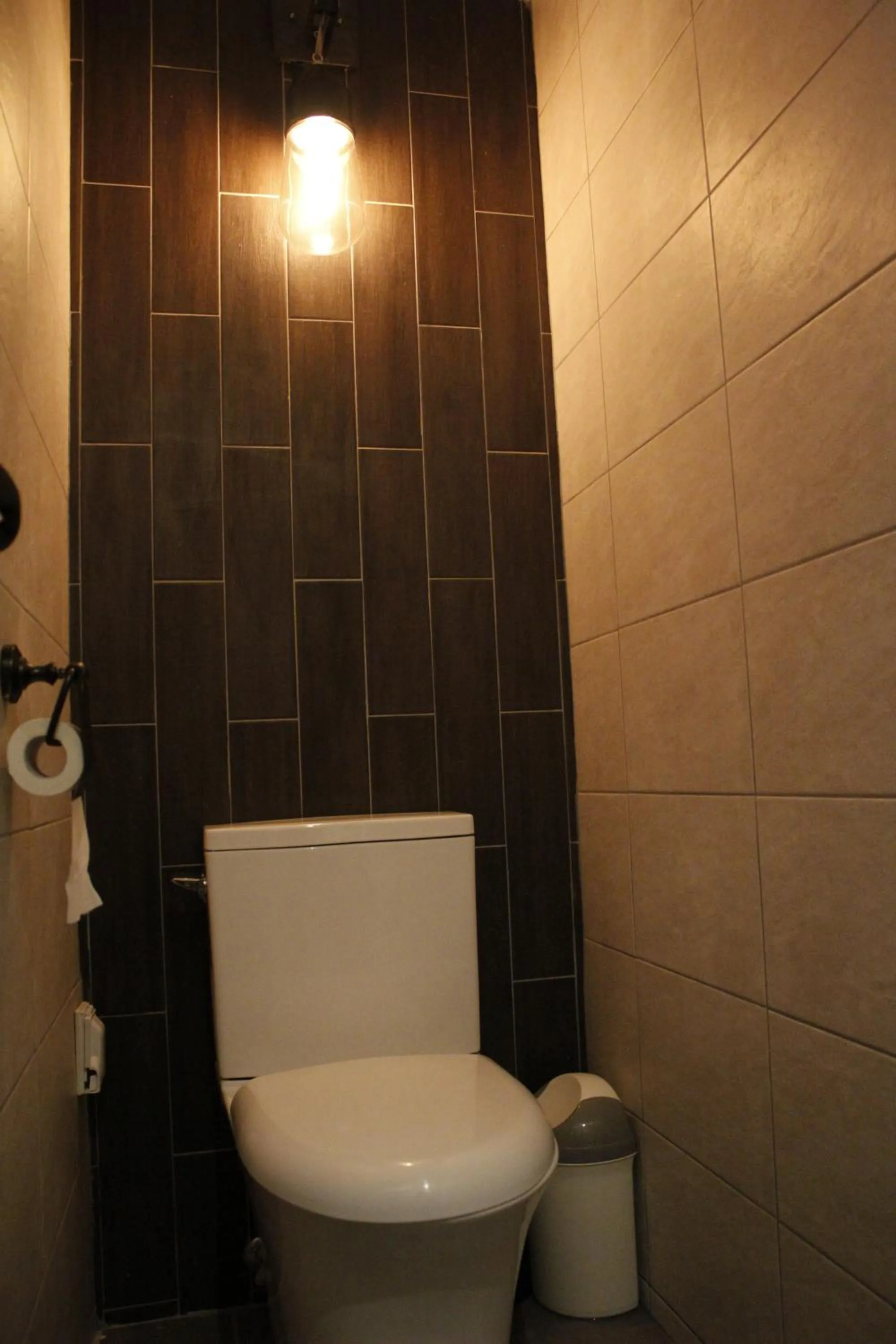 Toilet in Sungsim Hanok Guesthouse
