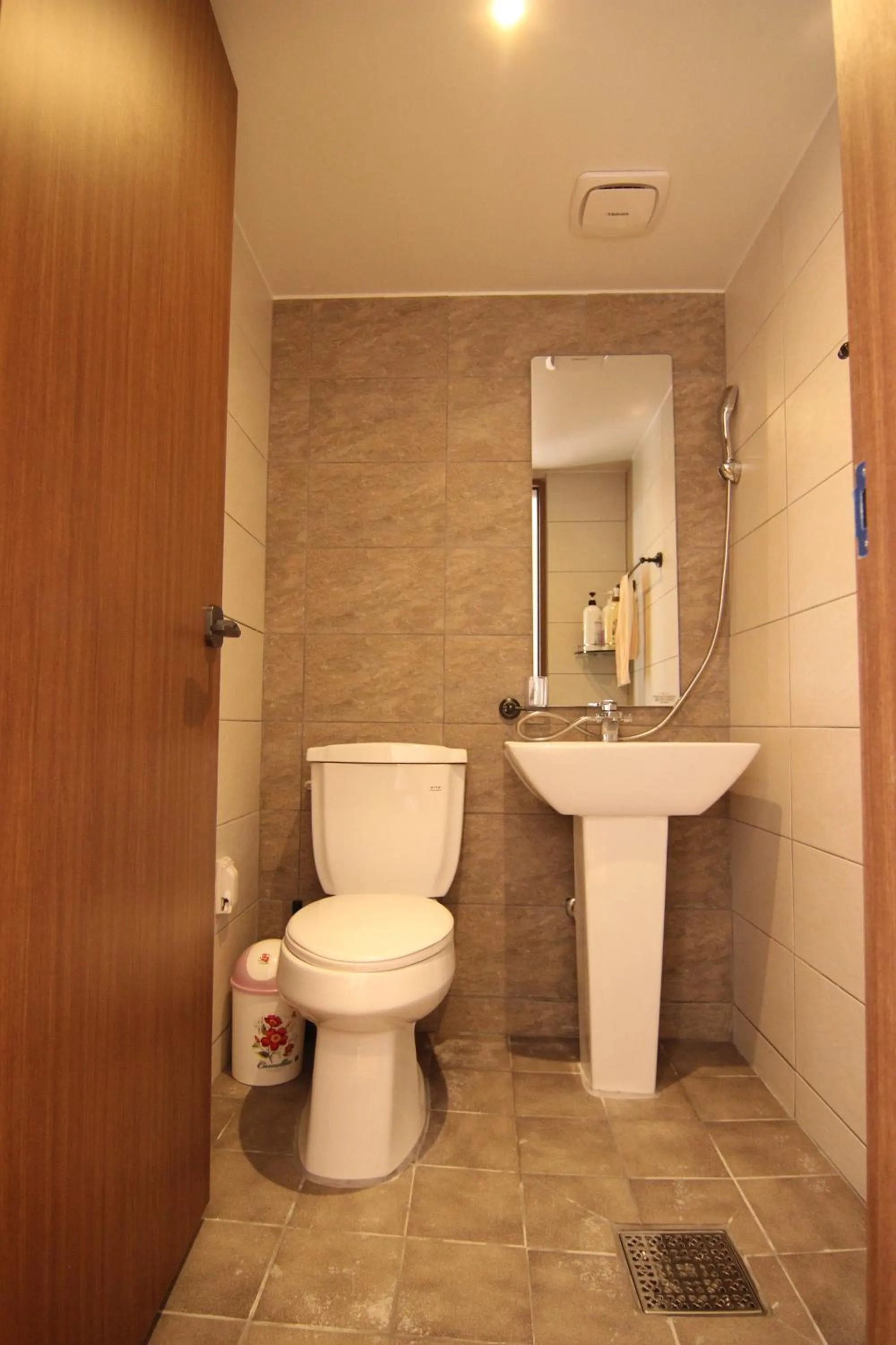 Bathroom in Sungsim Hanok Guesthouse