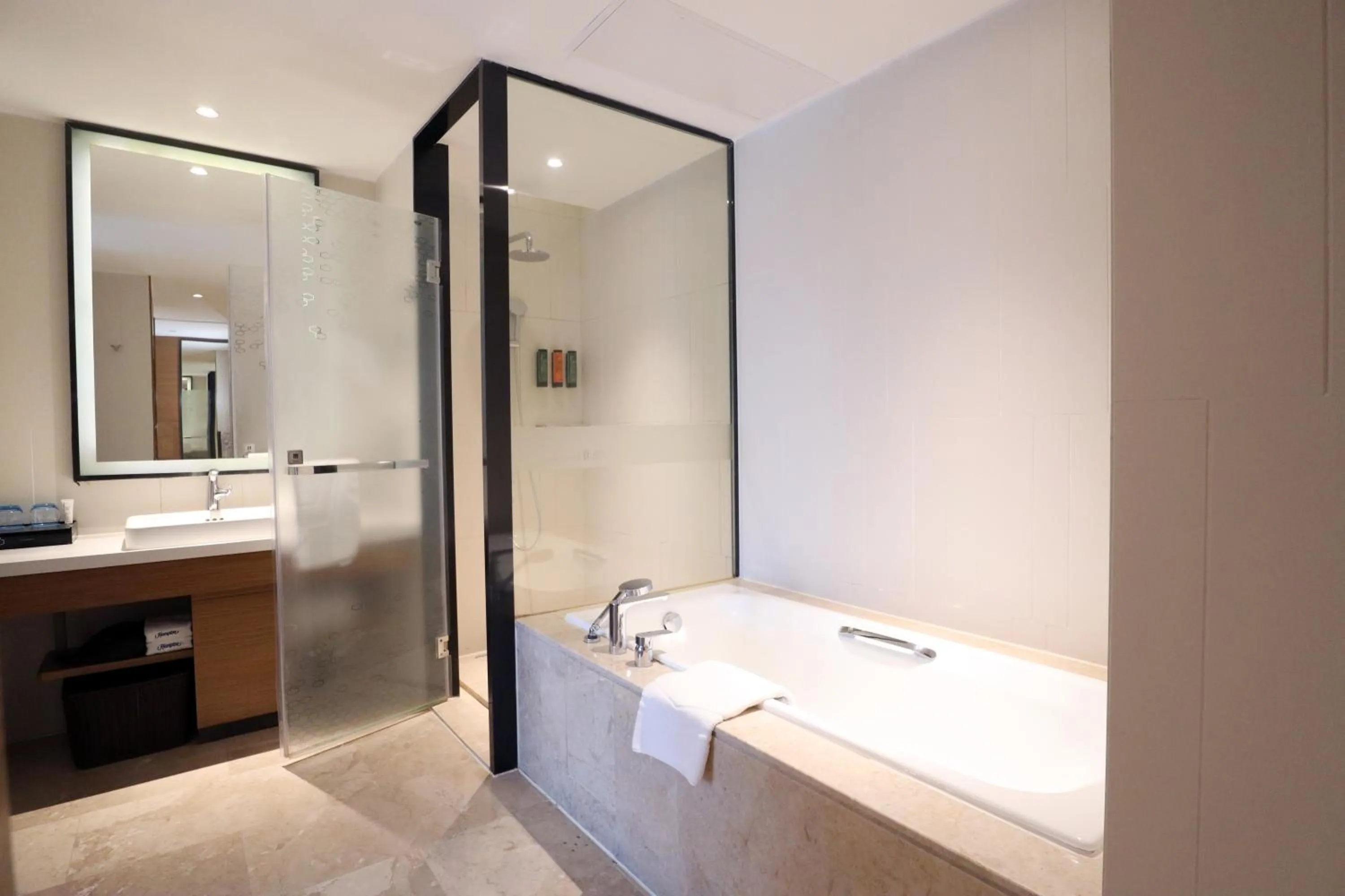 Hampton by Hilton Guangzhou Zhujiang New Town