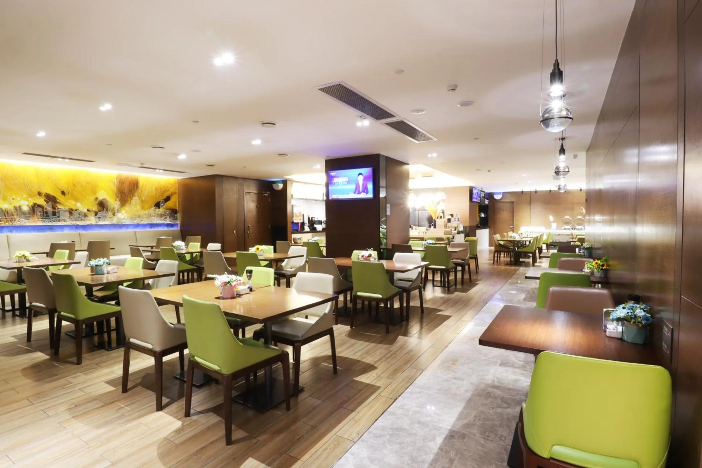 Restaurant/places to eat in Hampton by Hilton Guangzhou Zhujiang New Town