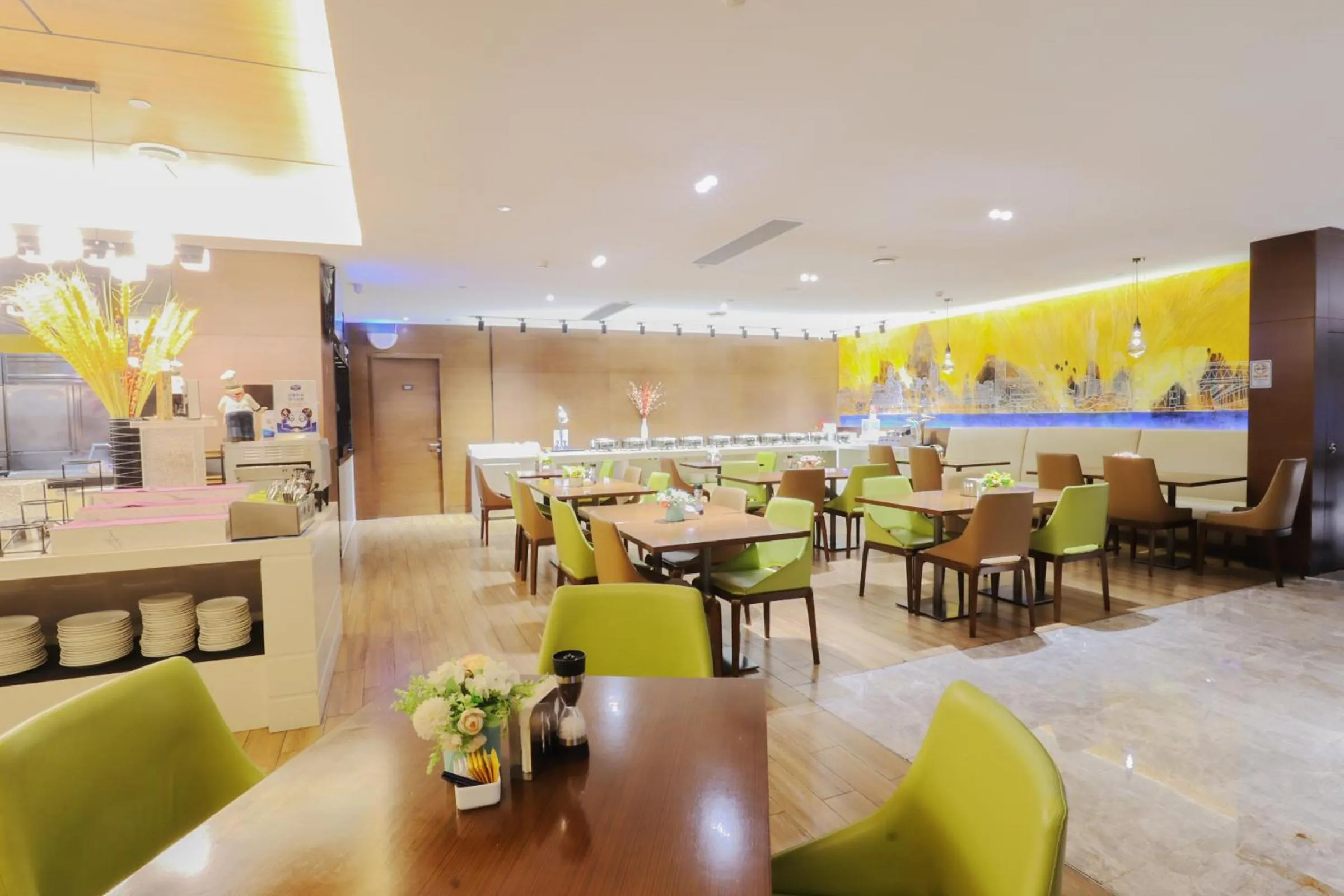 Restaurant/places to eat in Hampton by Hilton Guangzhou Zhujiang New Town