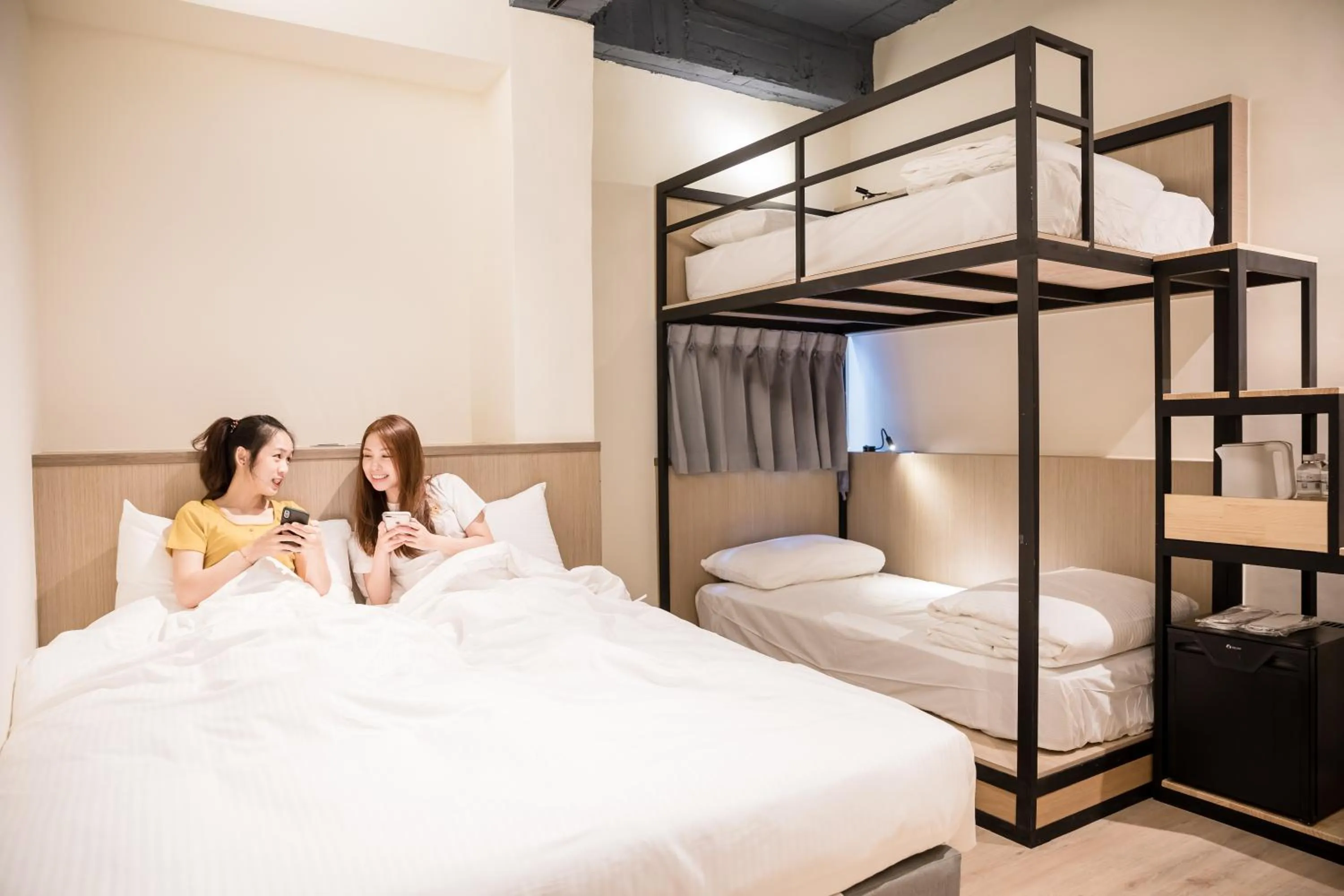 Bed in Traveller-Inn Day Moon Hotel