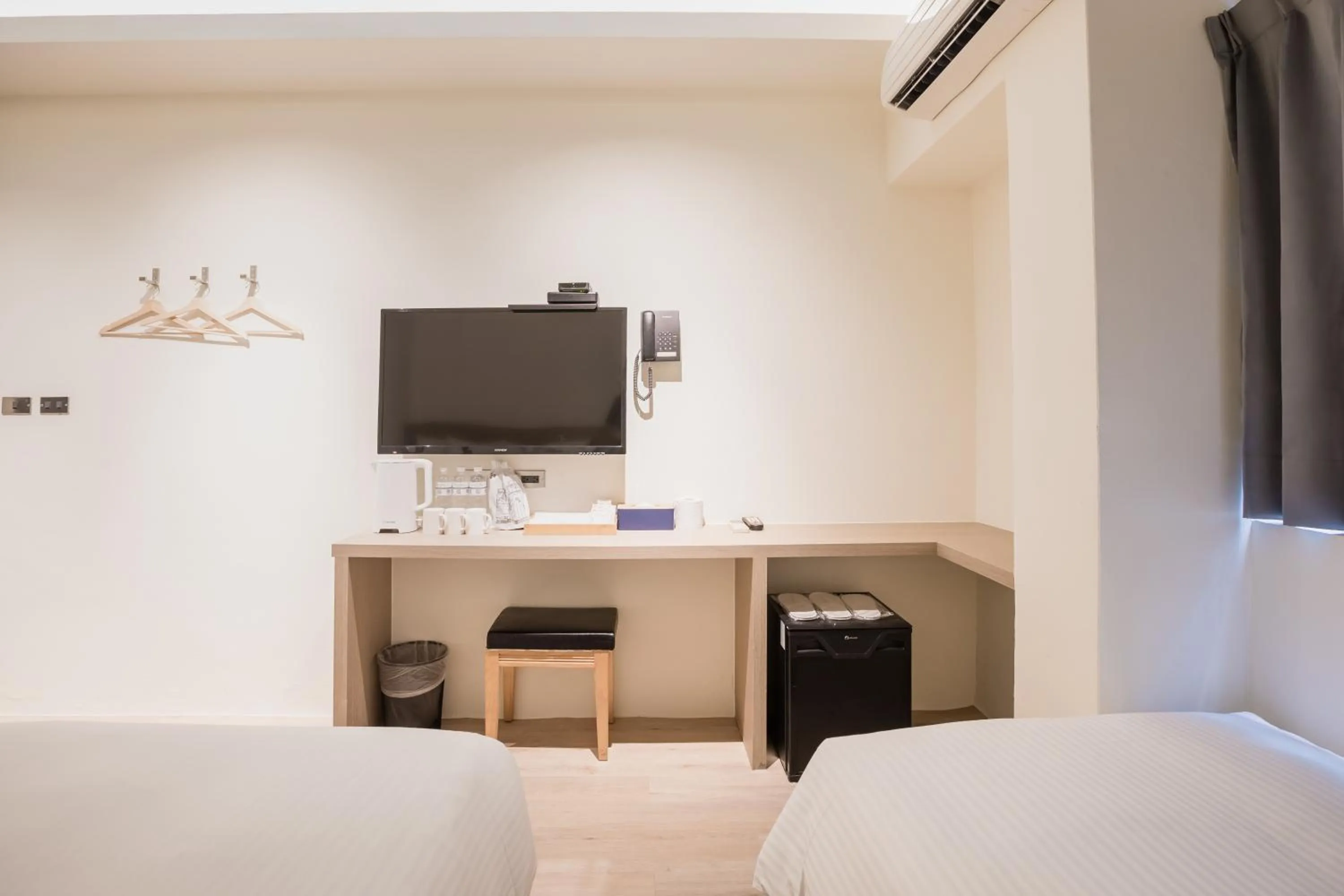 Bed in Traveller-Inn Day Moon Hotel