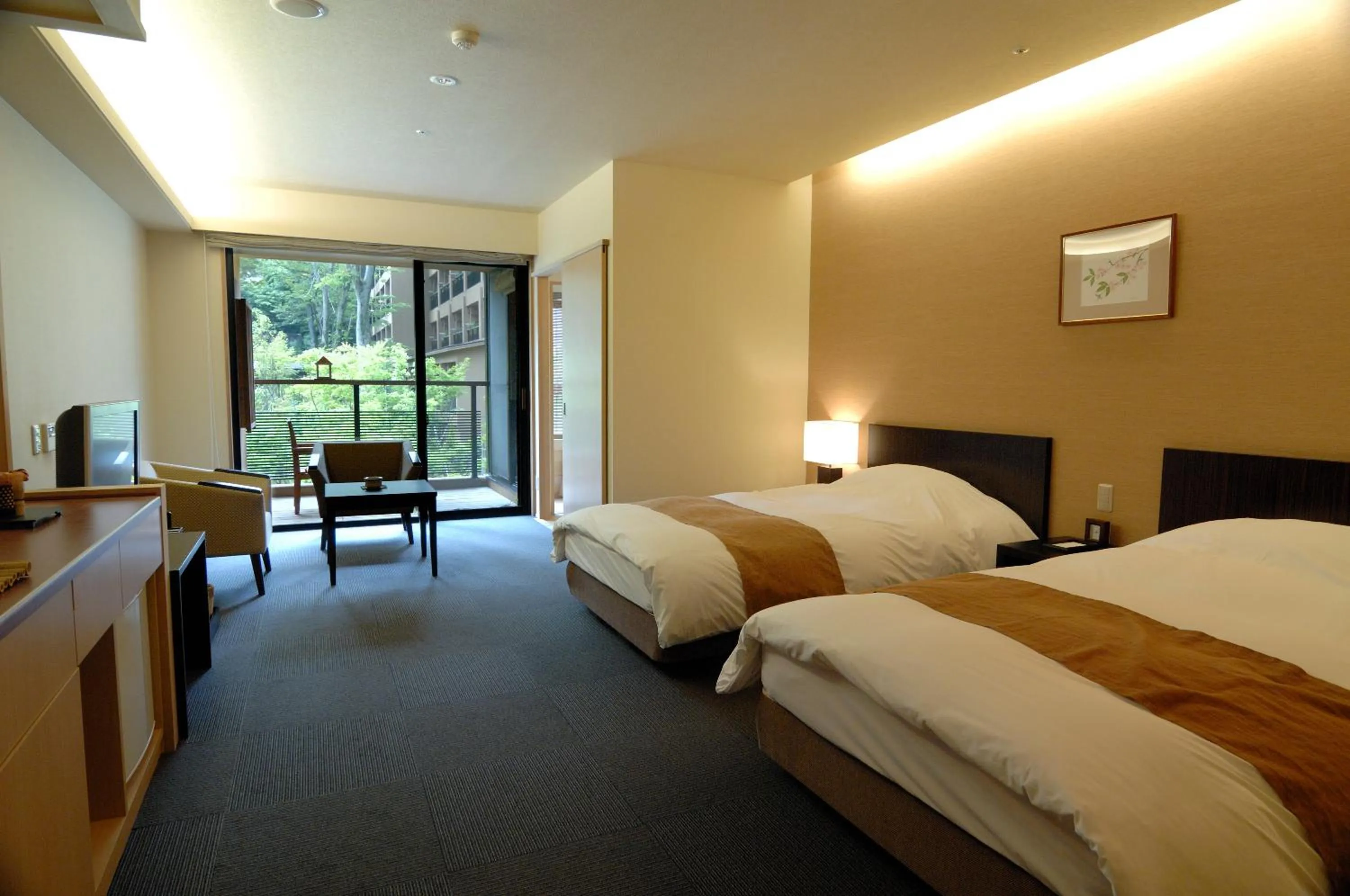 Photo of the whole room, Bed in Setsugetsuka